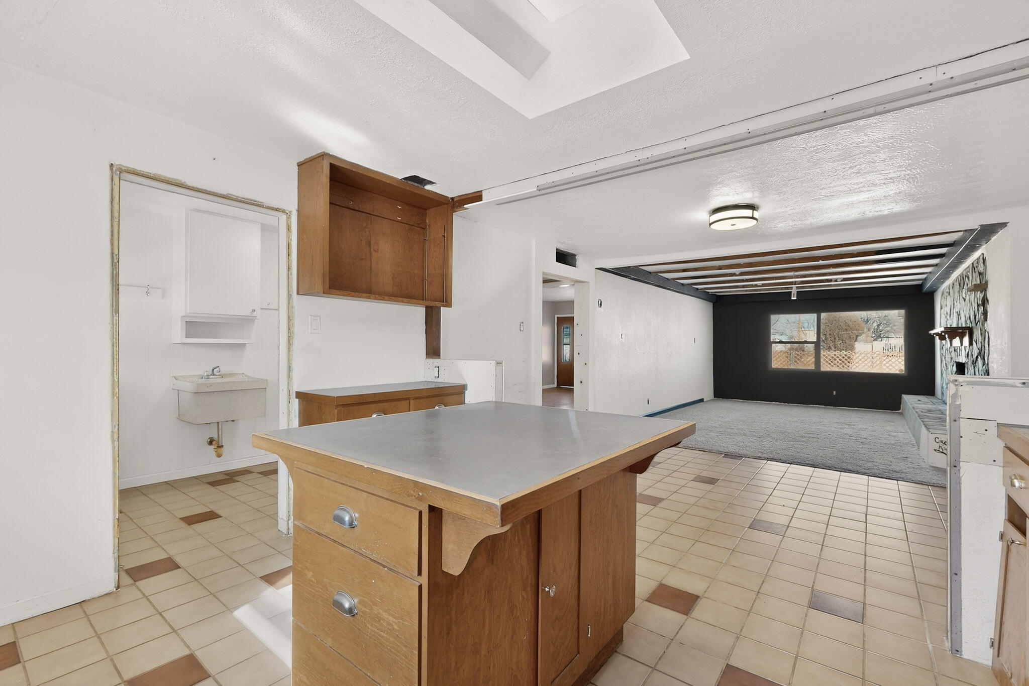 202 Placitas Road NE