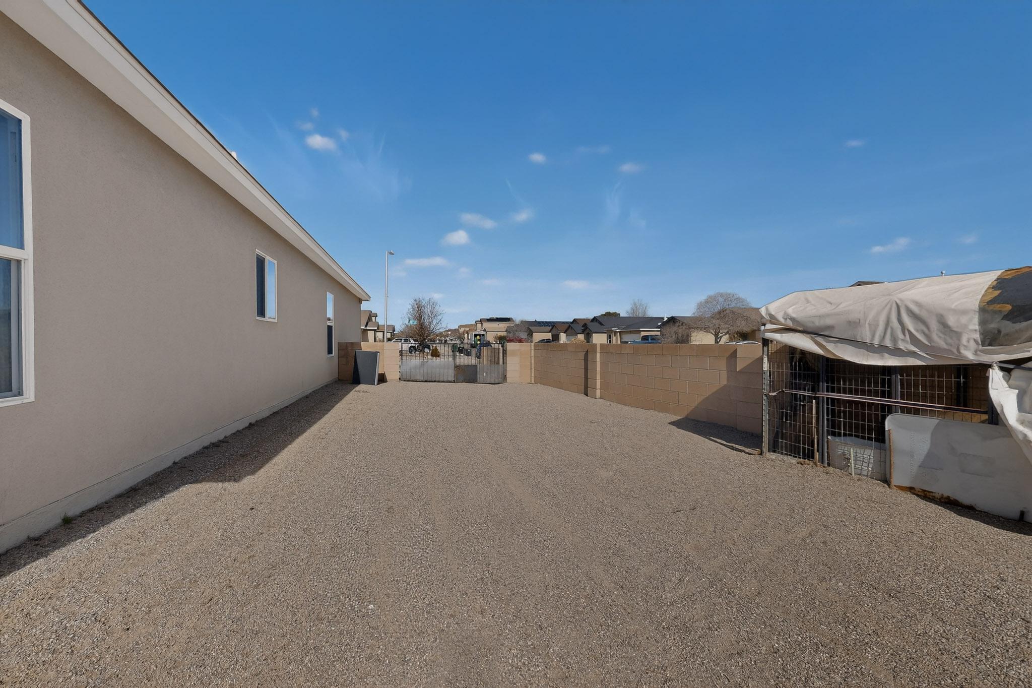 103 Oakwood Court SW