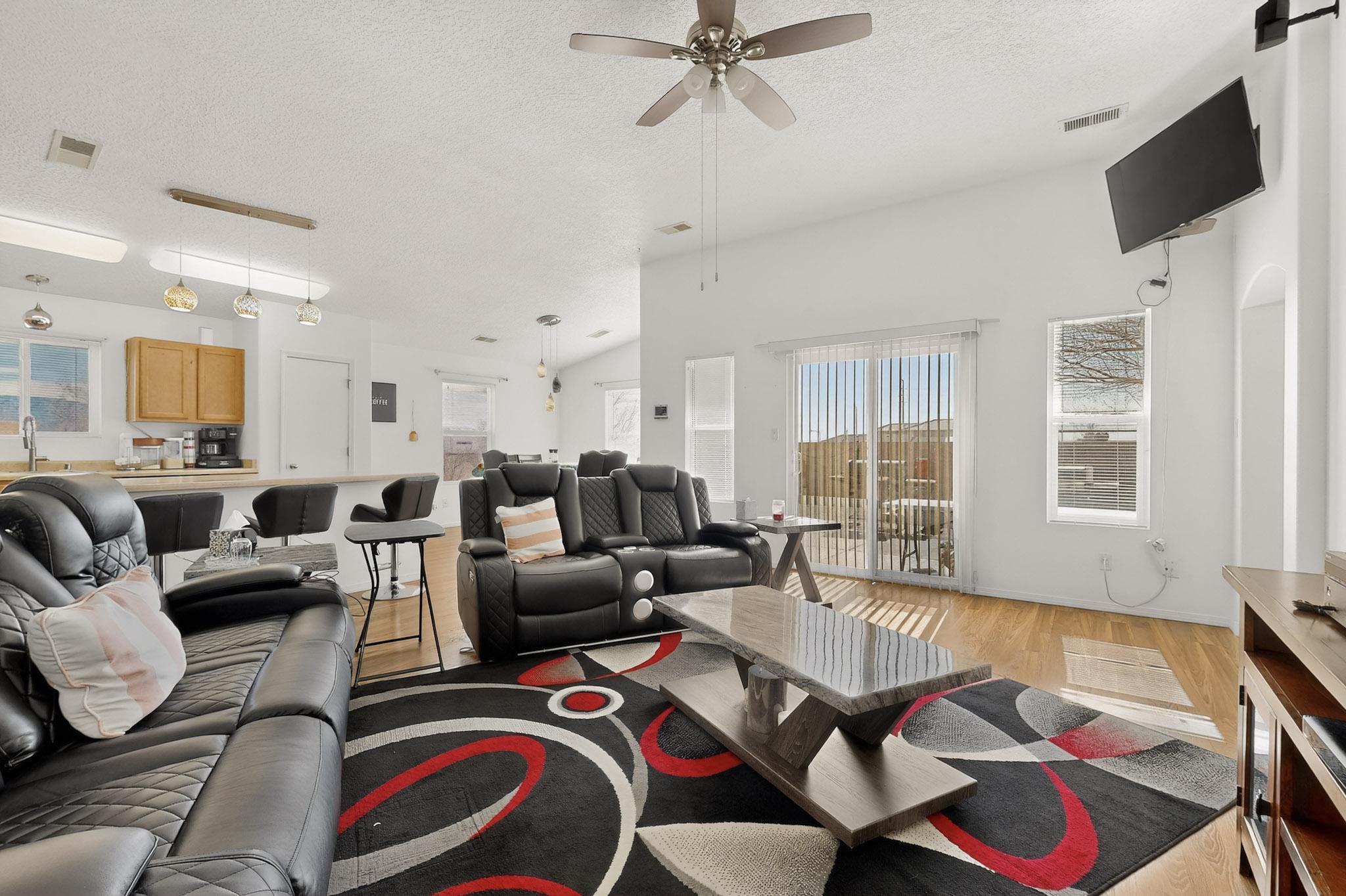 103 Oakwood Court SW