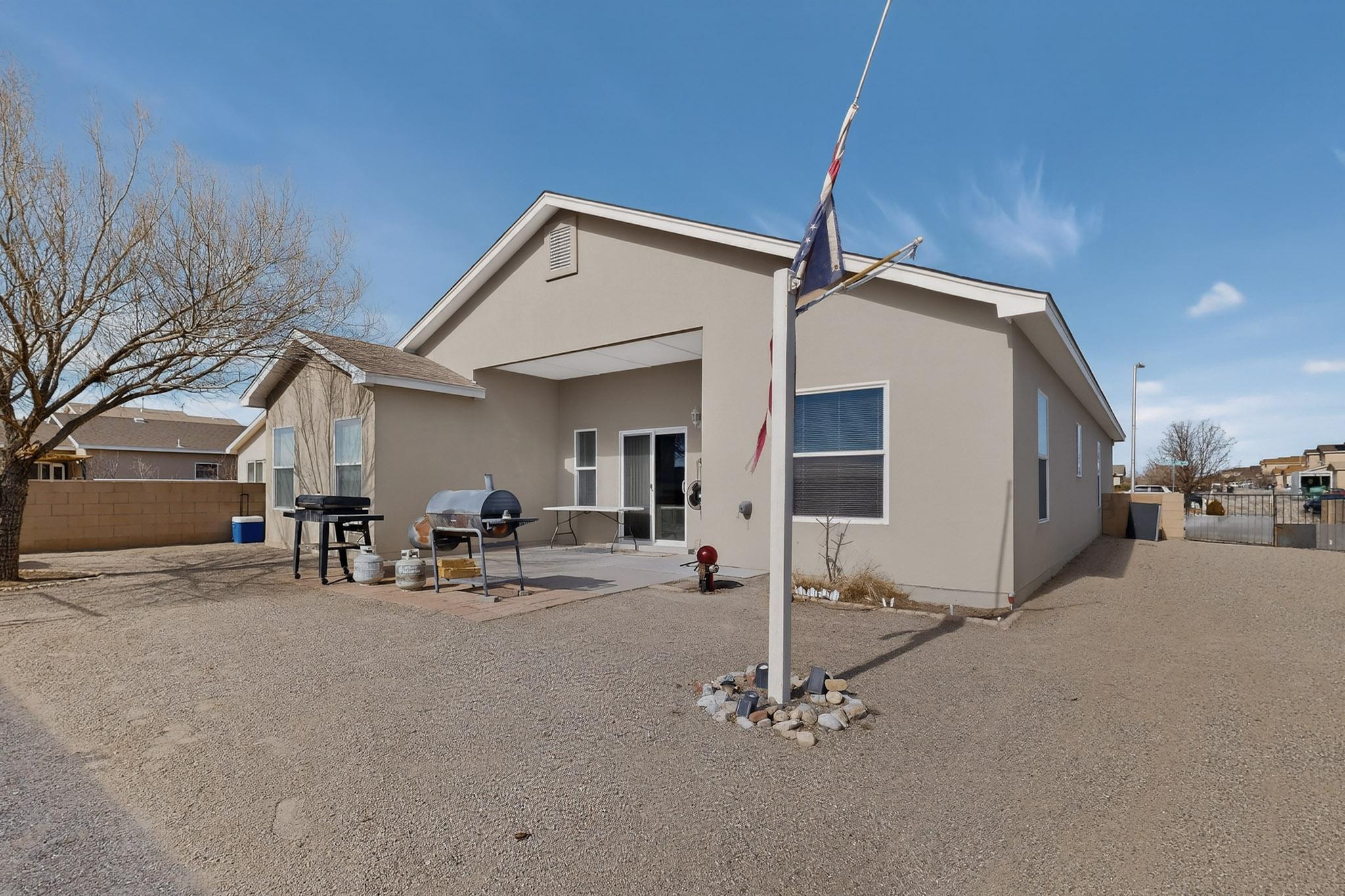 103 Oakwood Court SW