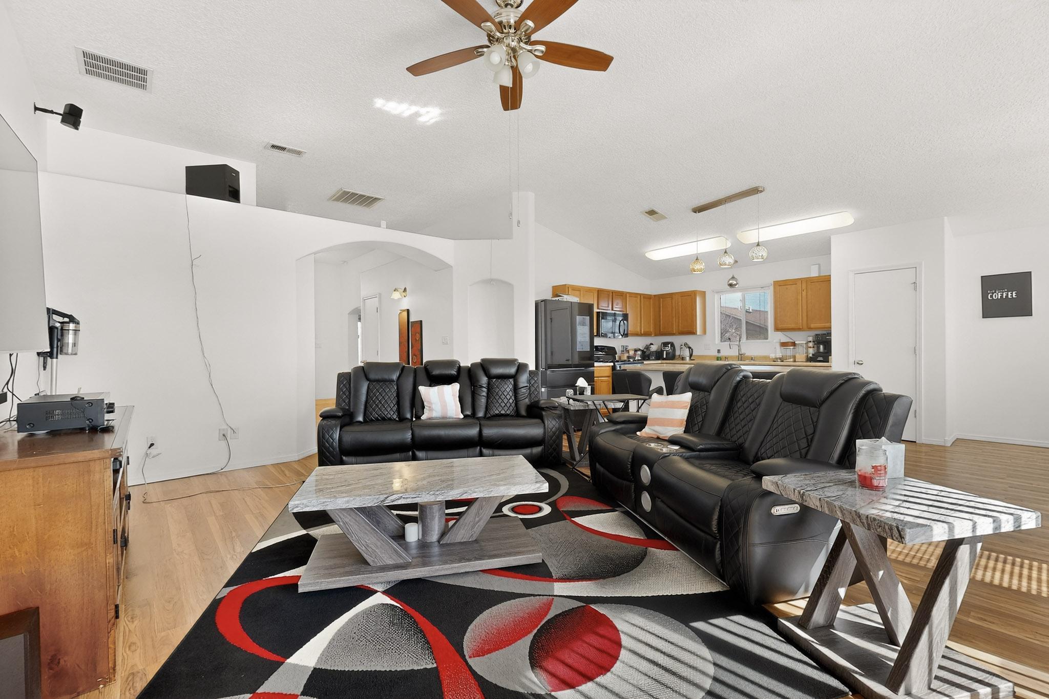 103 Oakwood Court SW