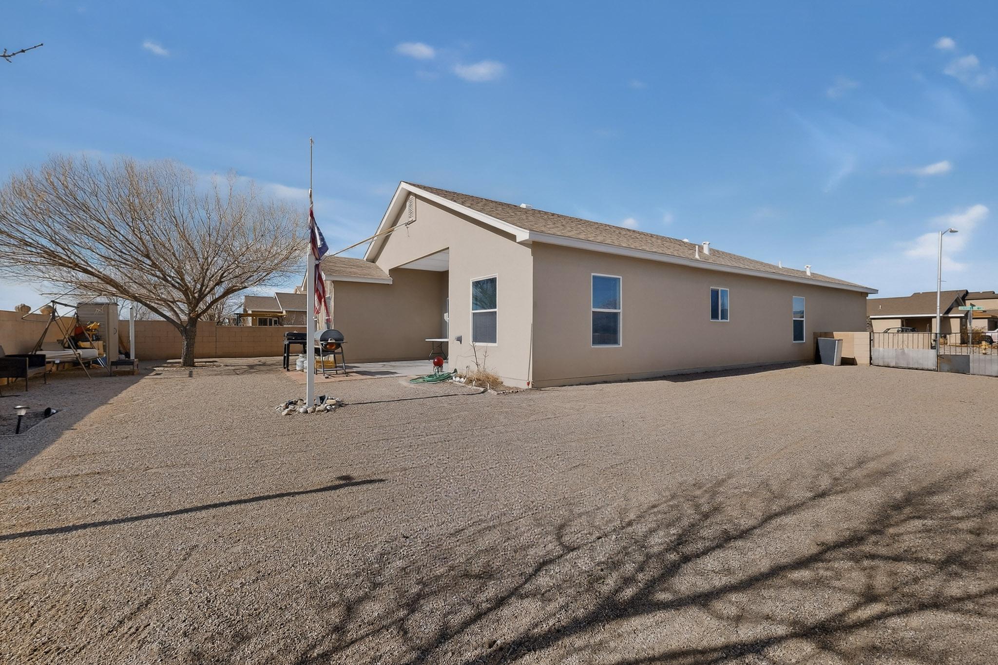 103 Oakwood Court SW