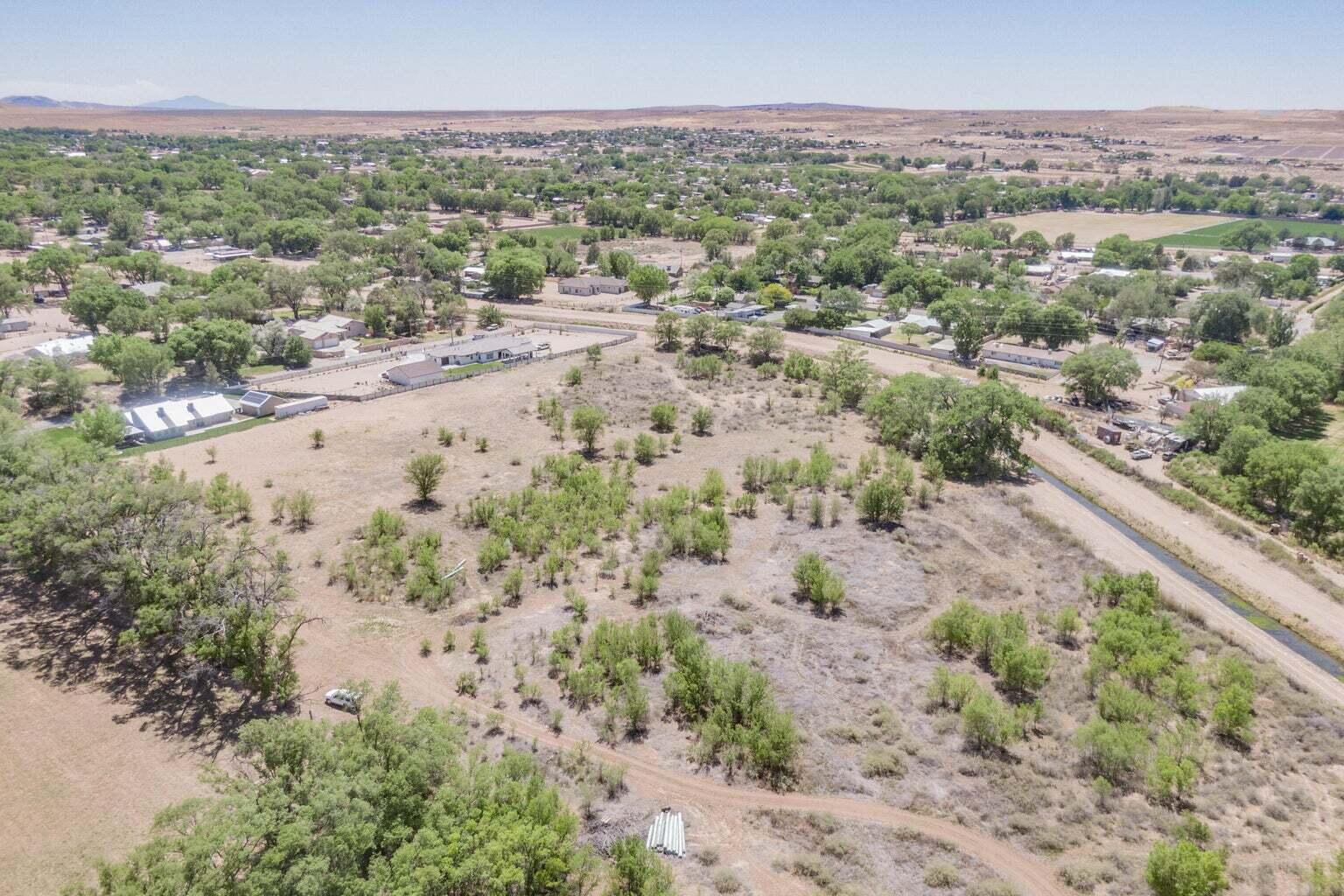 2216 Pajarito Road SW