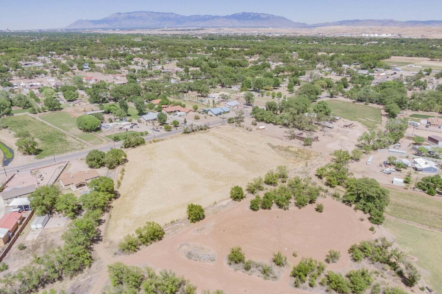 2216 Pajarito Road SW