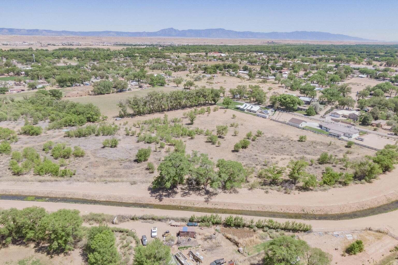 2216 Pajarito Road SW