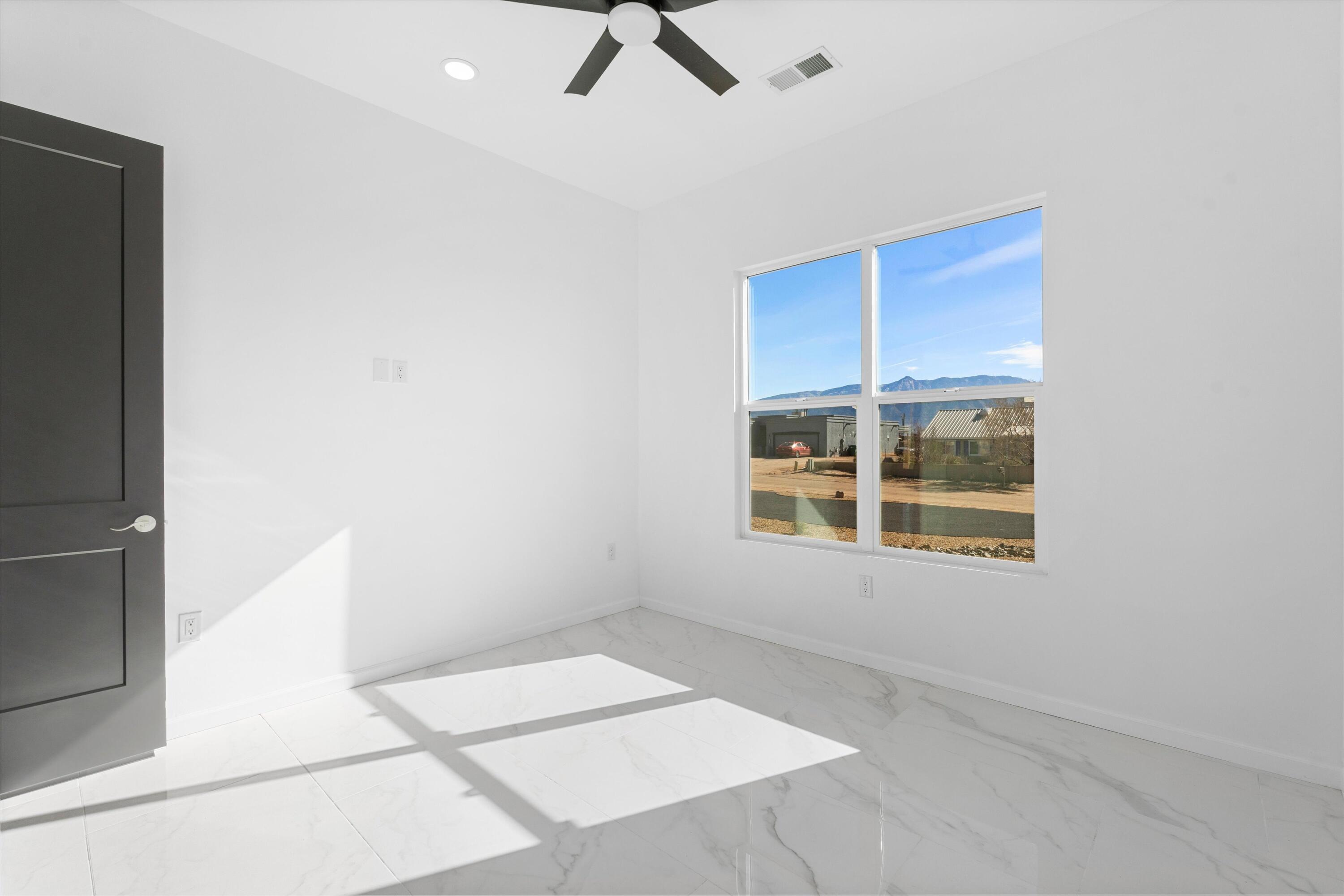 1521 MONTERREY Road NE
