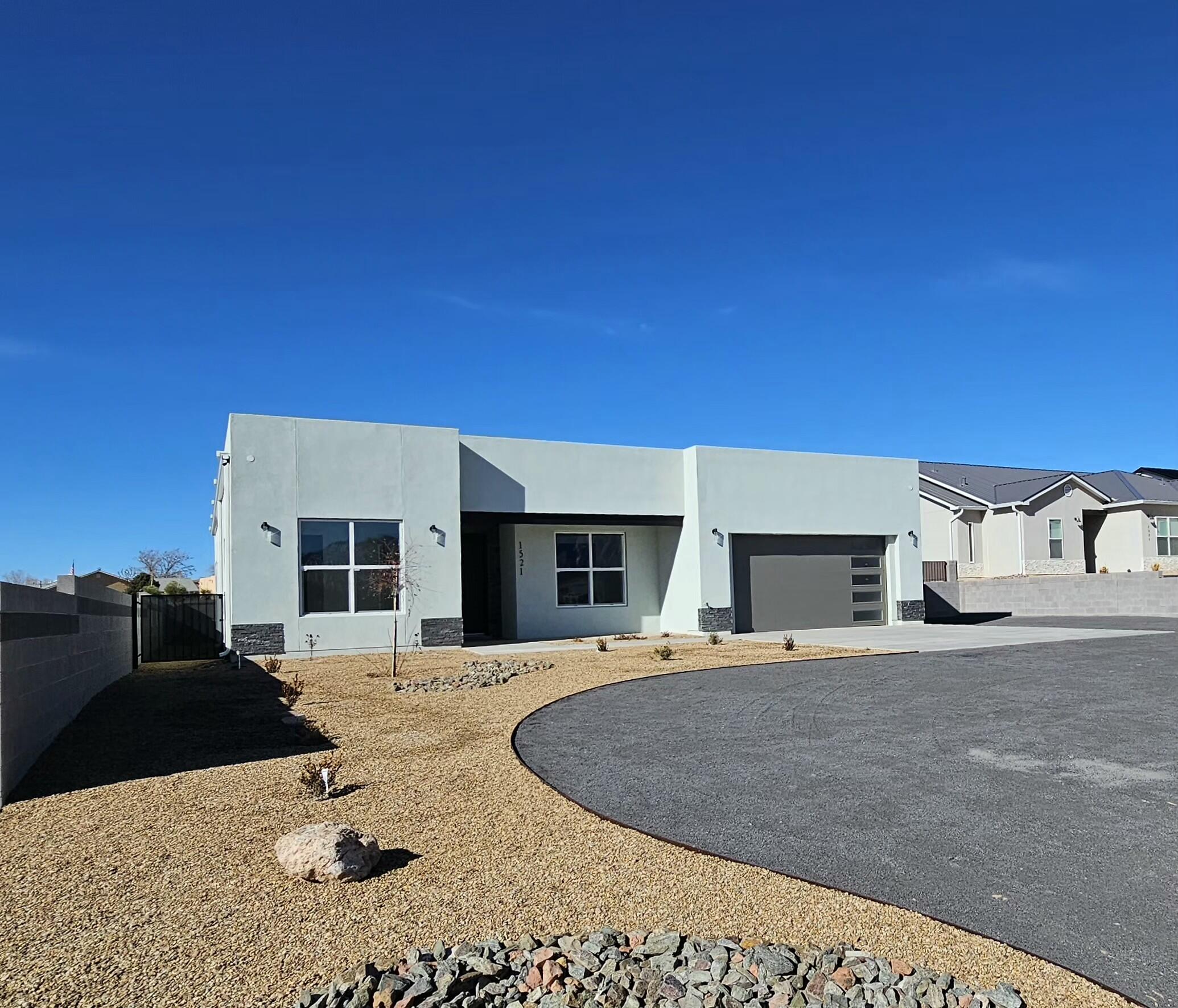 1521 MONTERREY Road NE