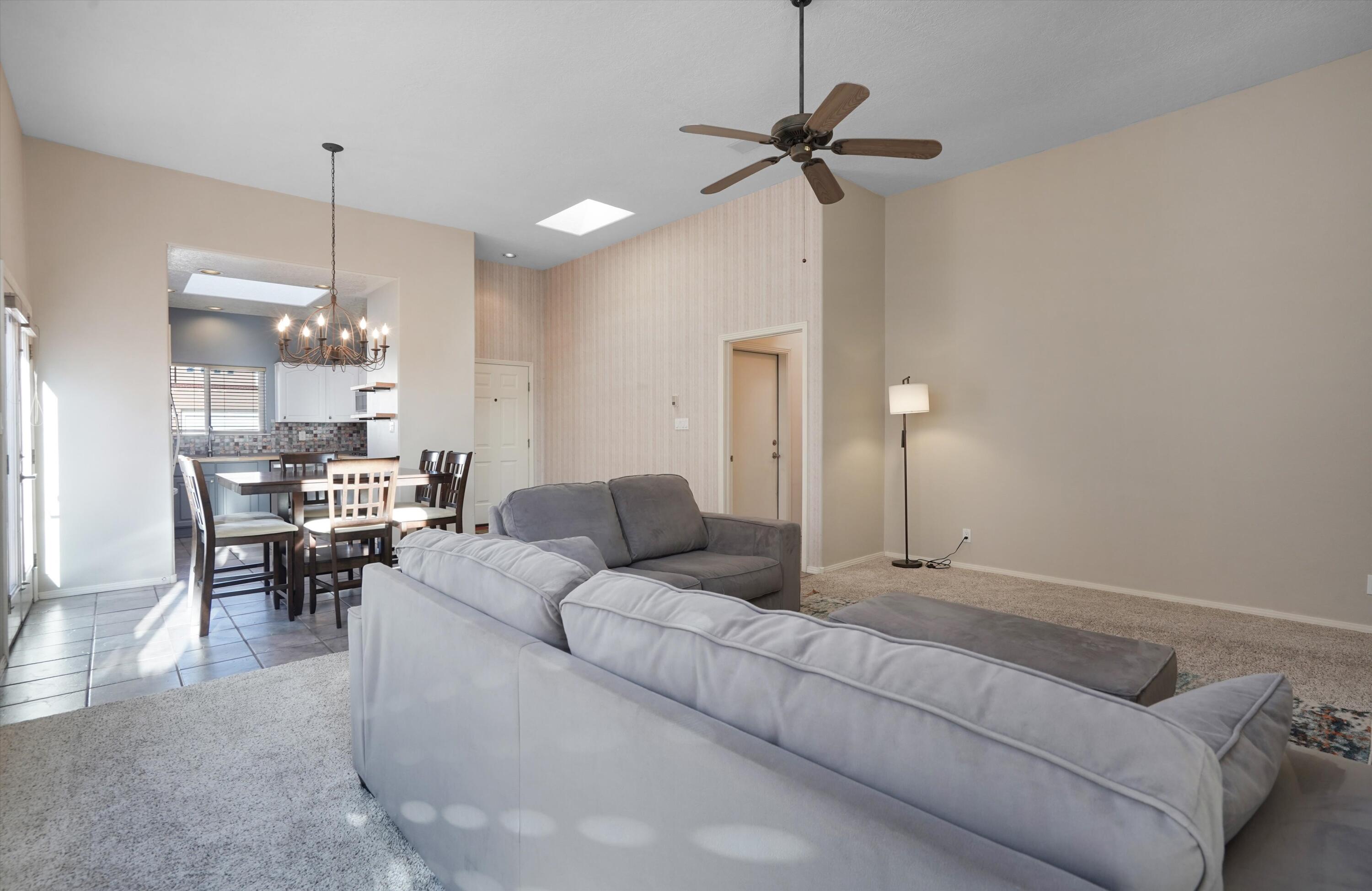 5704 Vulcan Vista Drive NE