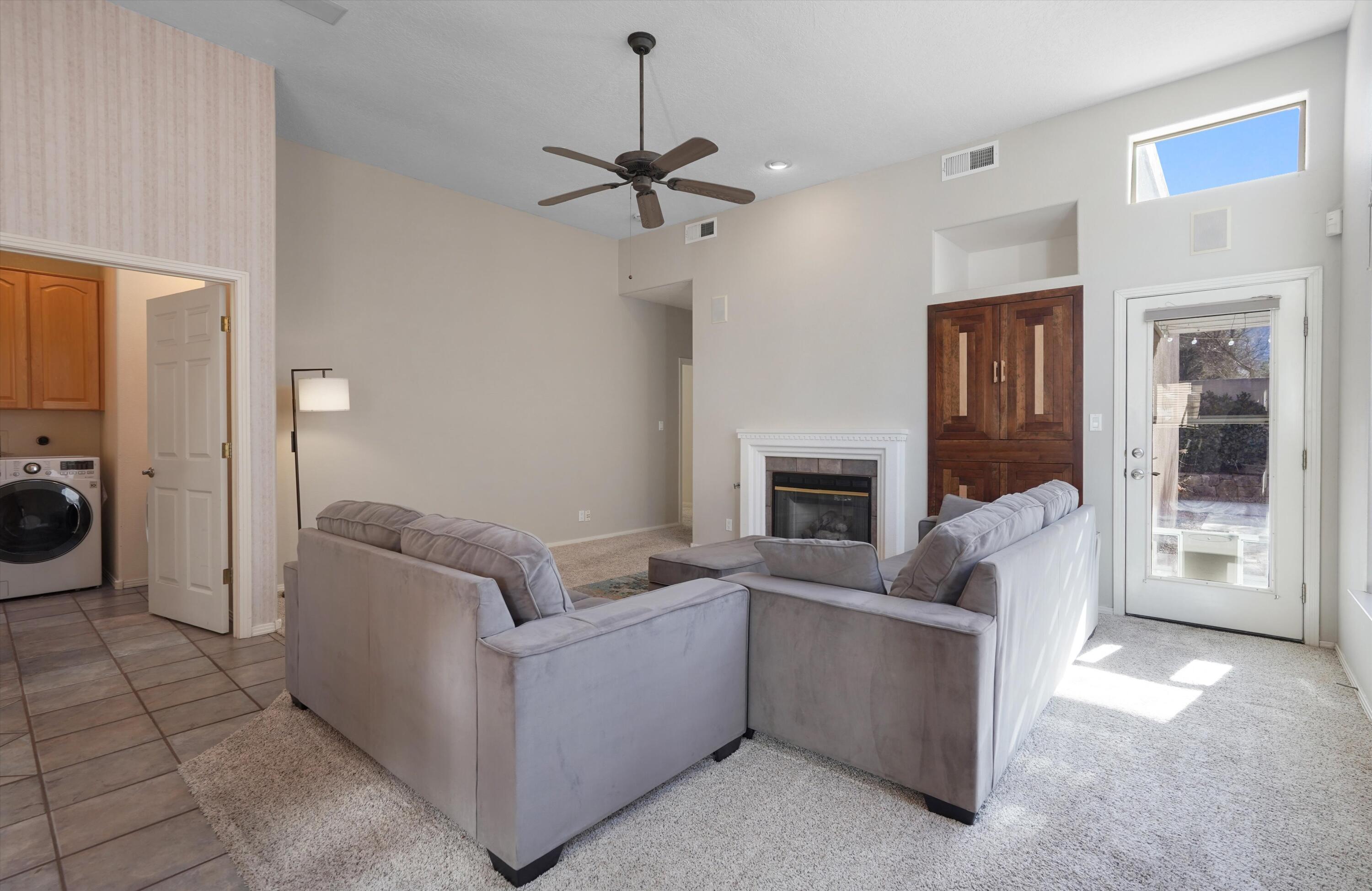 5704 Vulcan Vista Drive NE