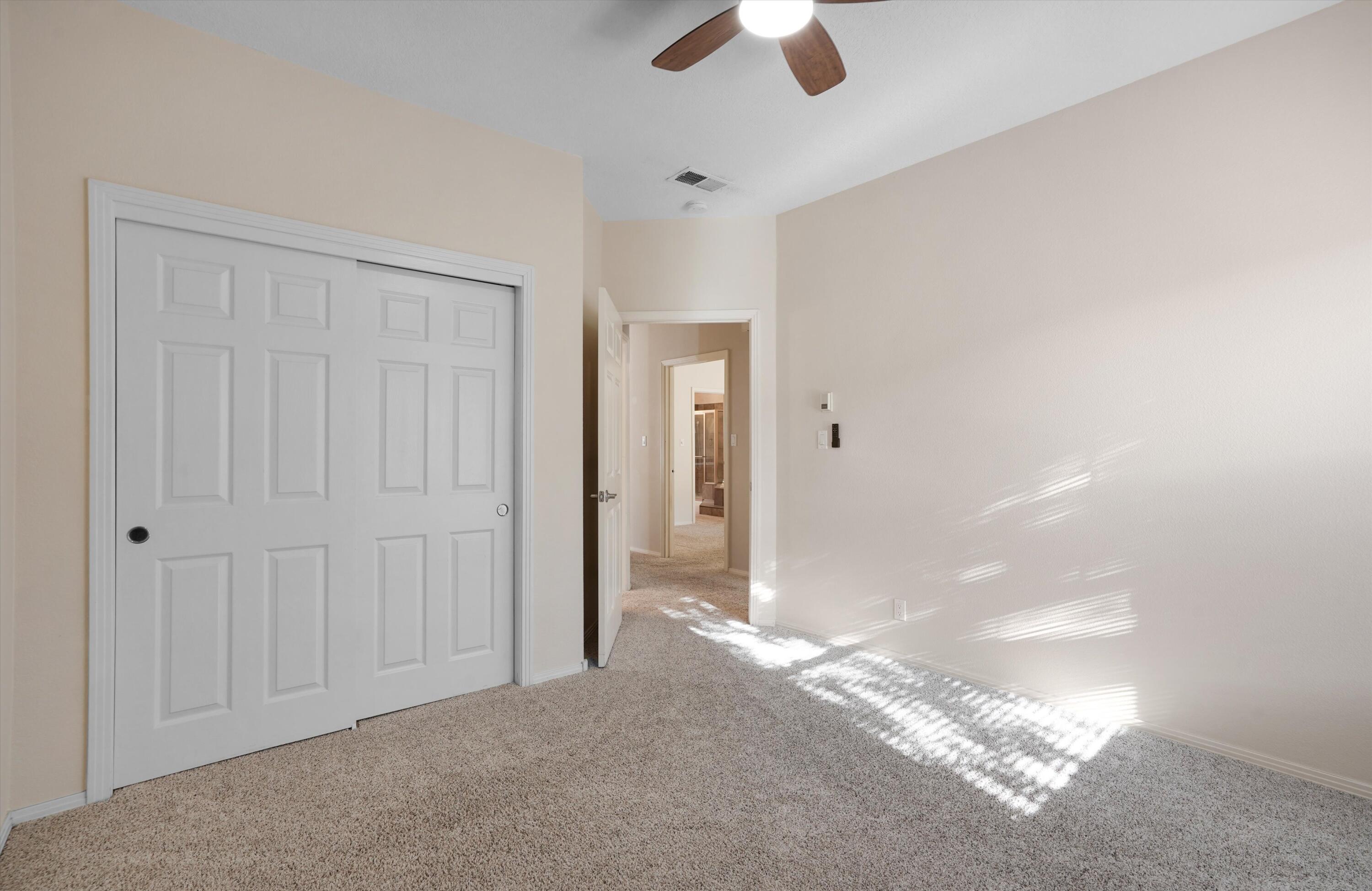 5704 Vulcan Vista Drive NE