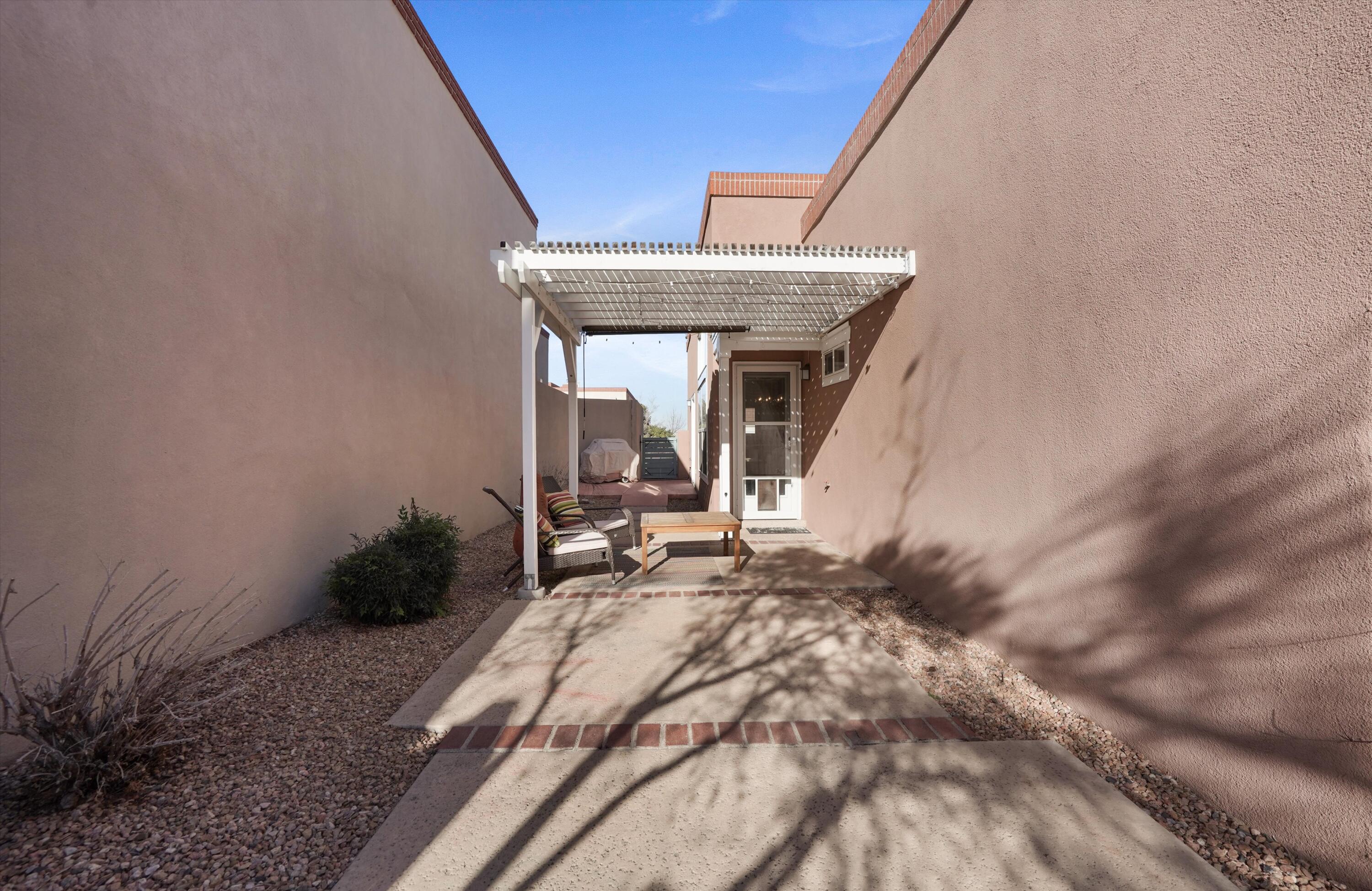 5704 Vulcan Vista Drive NE