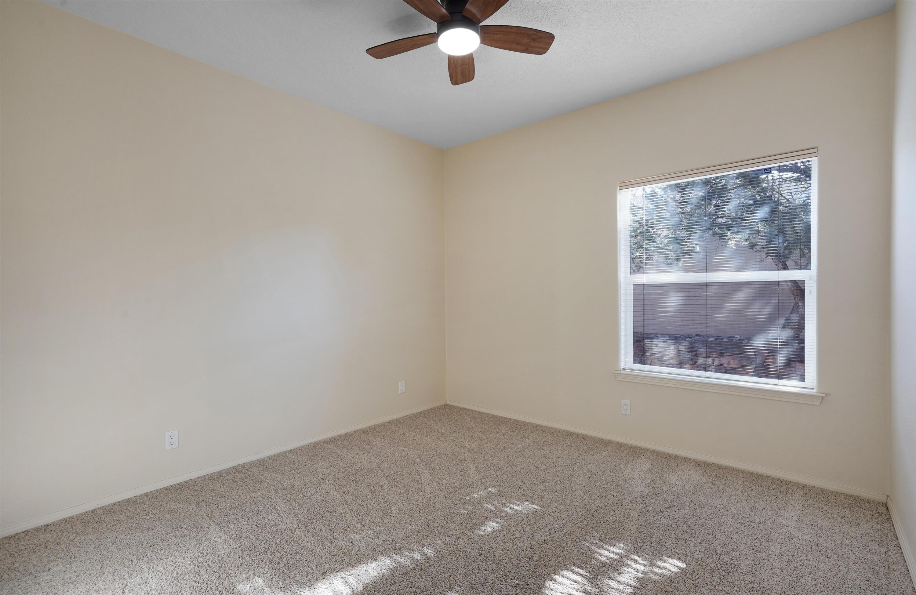 5704 Vulcan Vista Drive NE