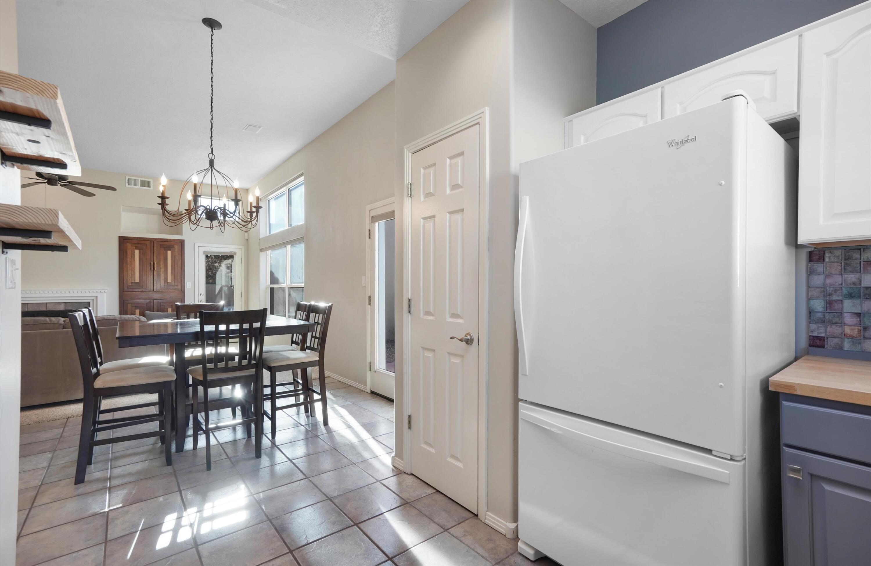 5704 Vulcan Vista Drive NE