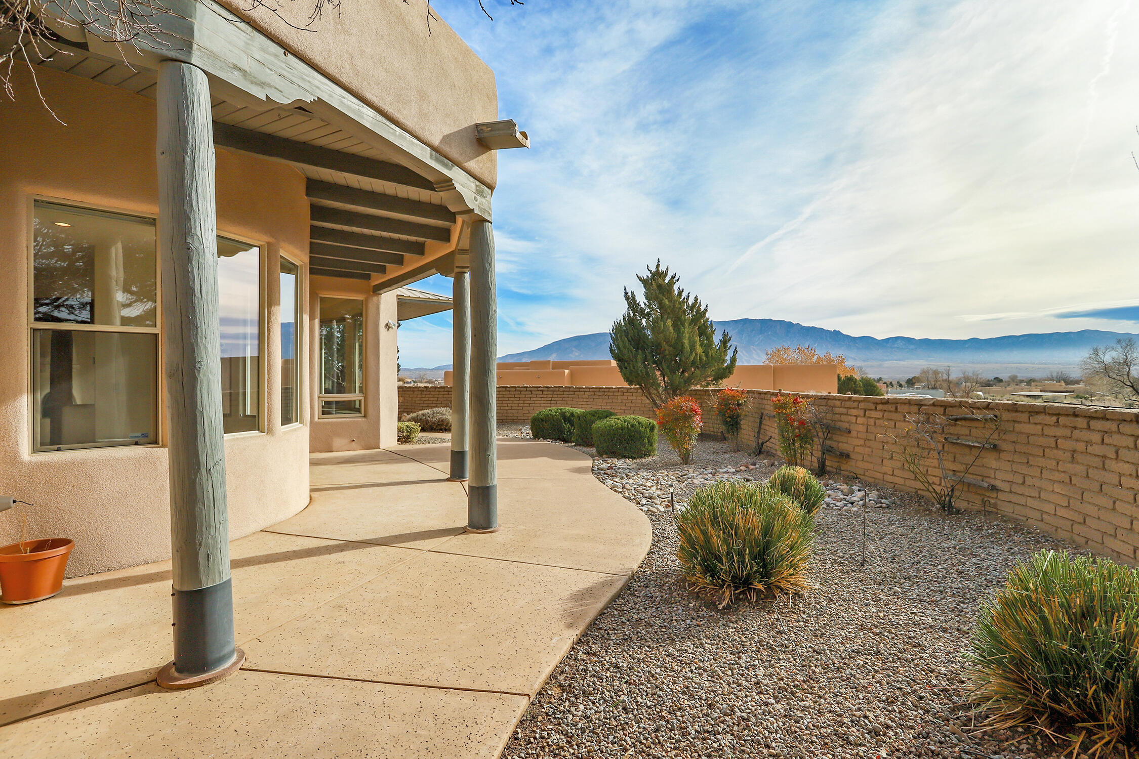 179 Tierra Encantada