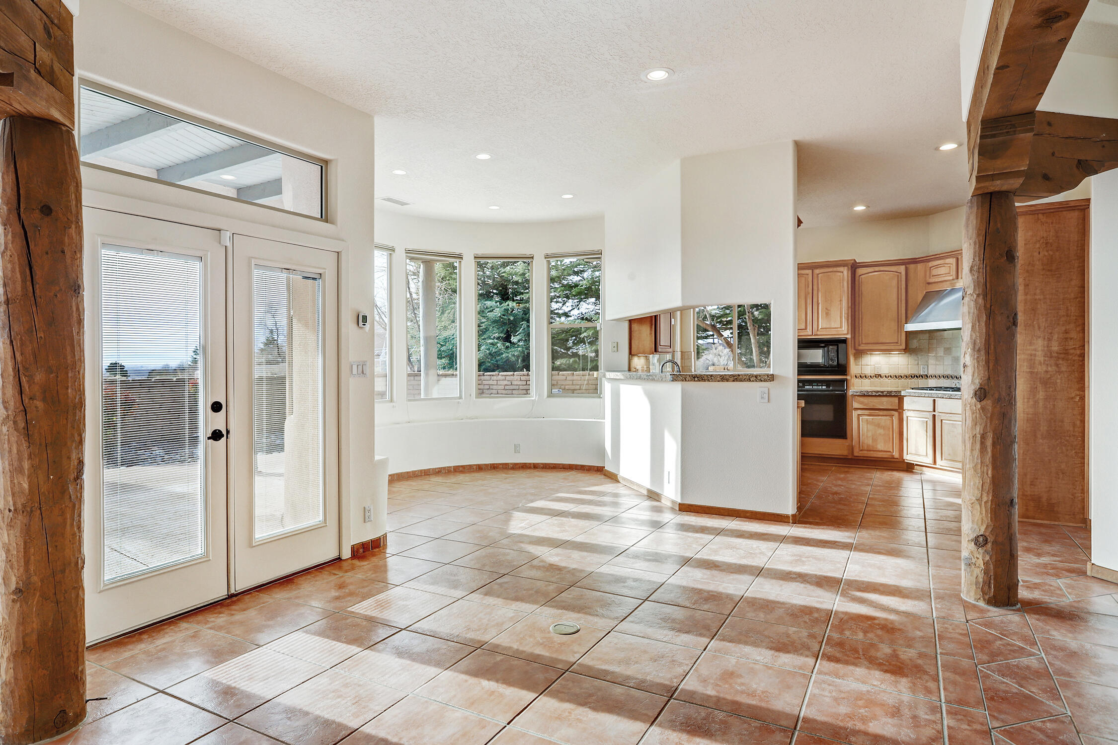 179 Tierra Encantada