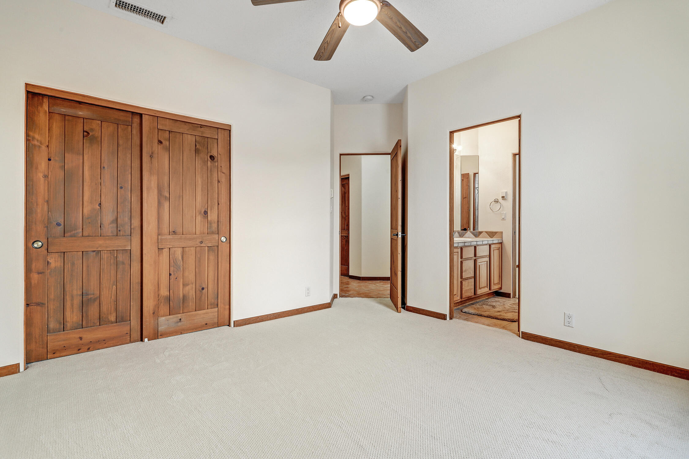 179 Tierra Encantada