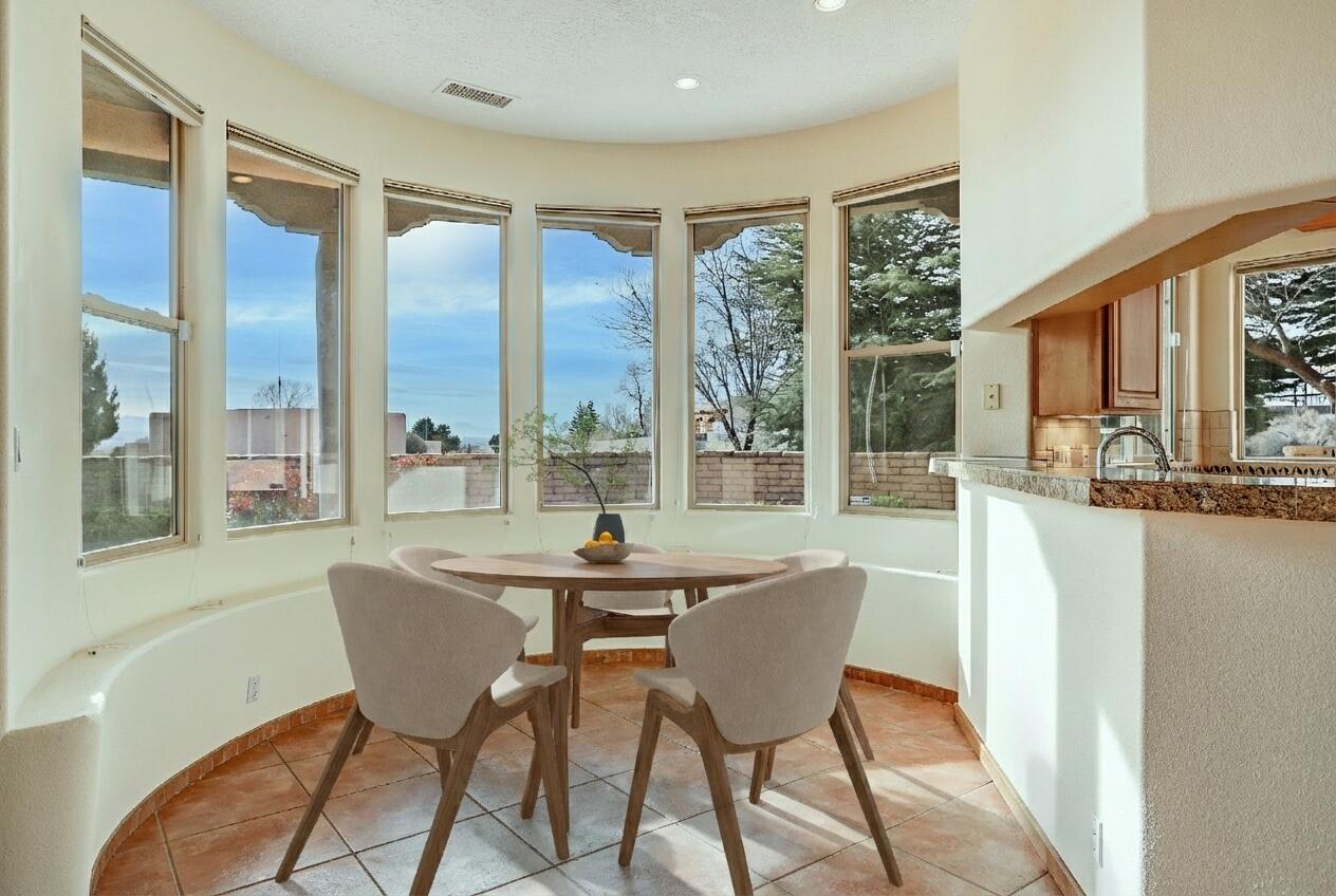 179 Tierra Encantada