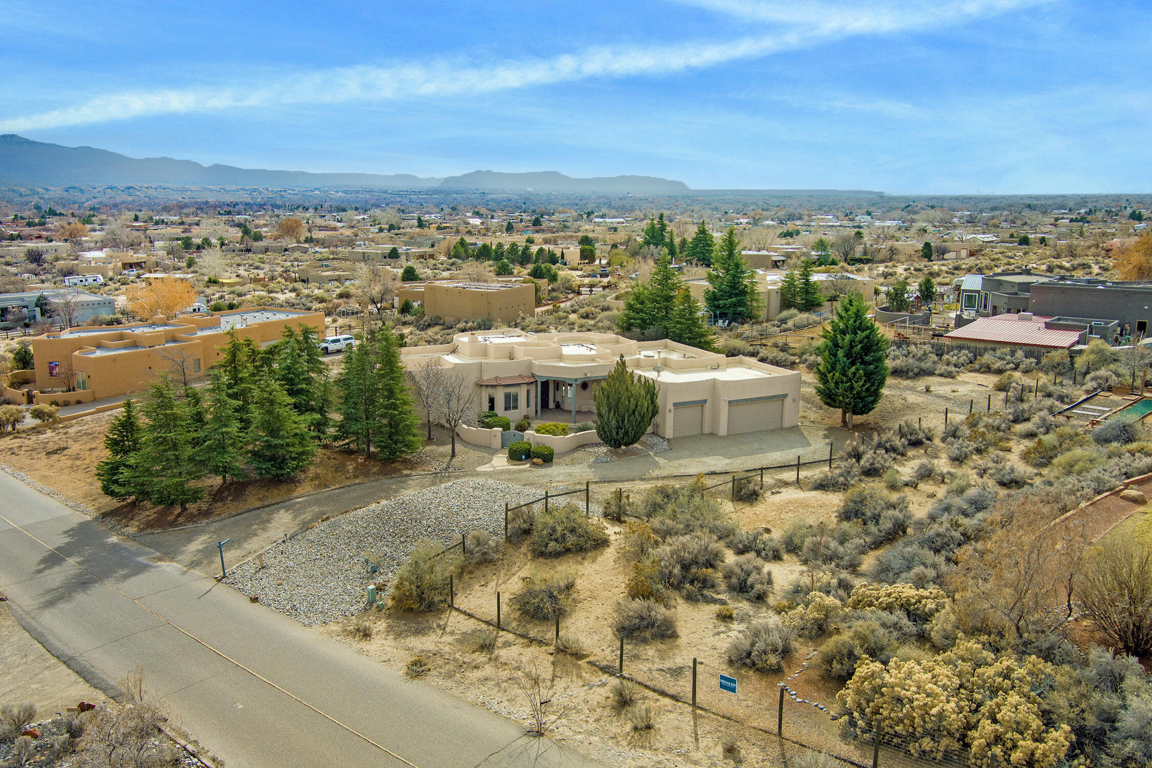 179 Tierra Encantada