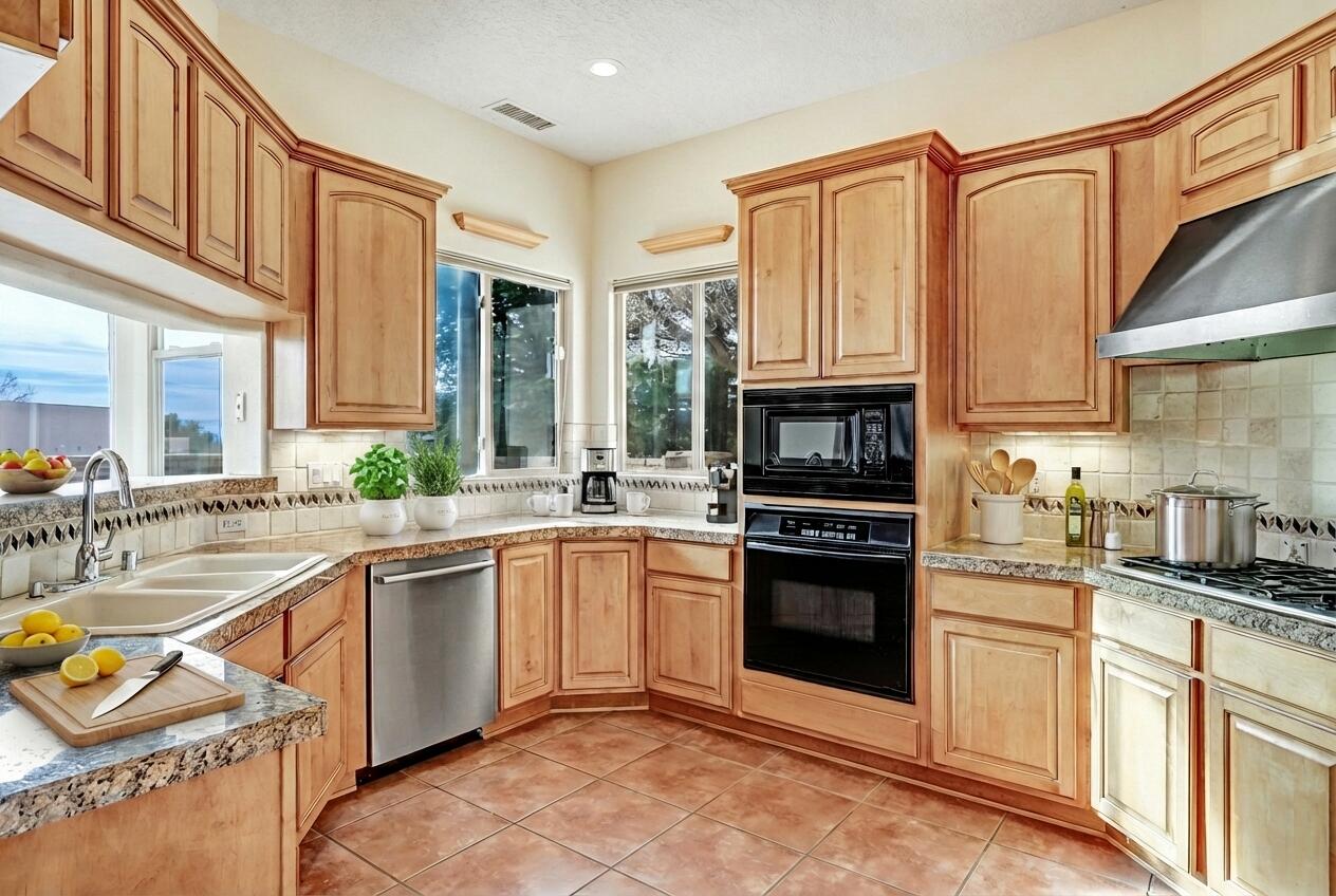 179 Tierra Encantada