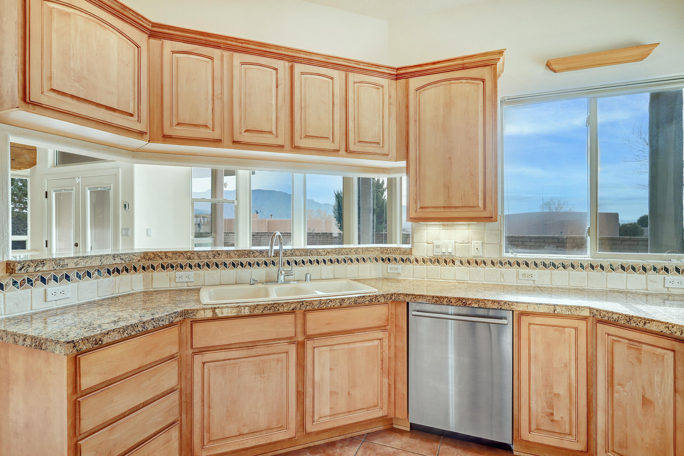 179 Tierra Encantada