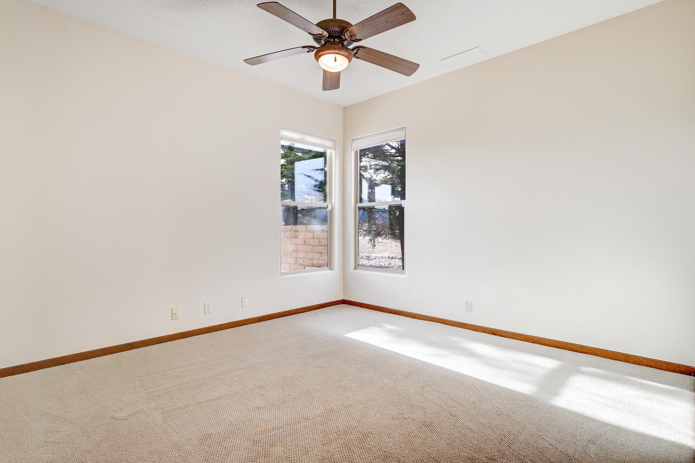 179 Tierra Encantada