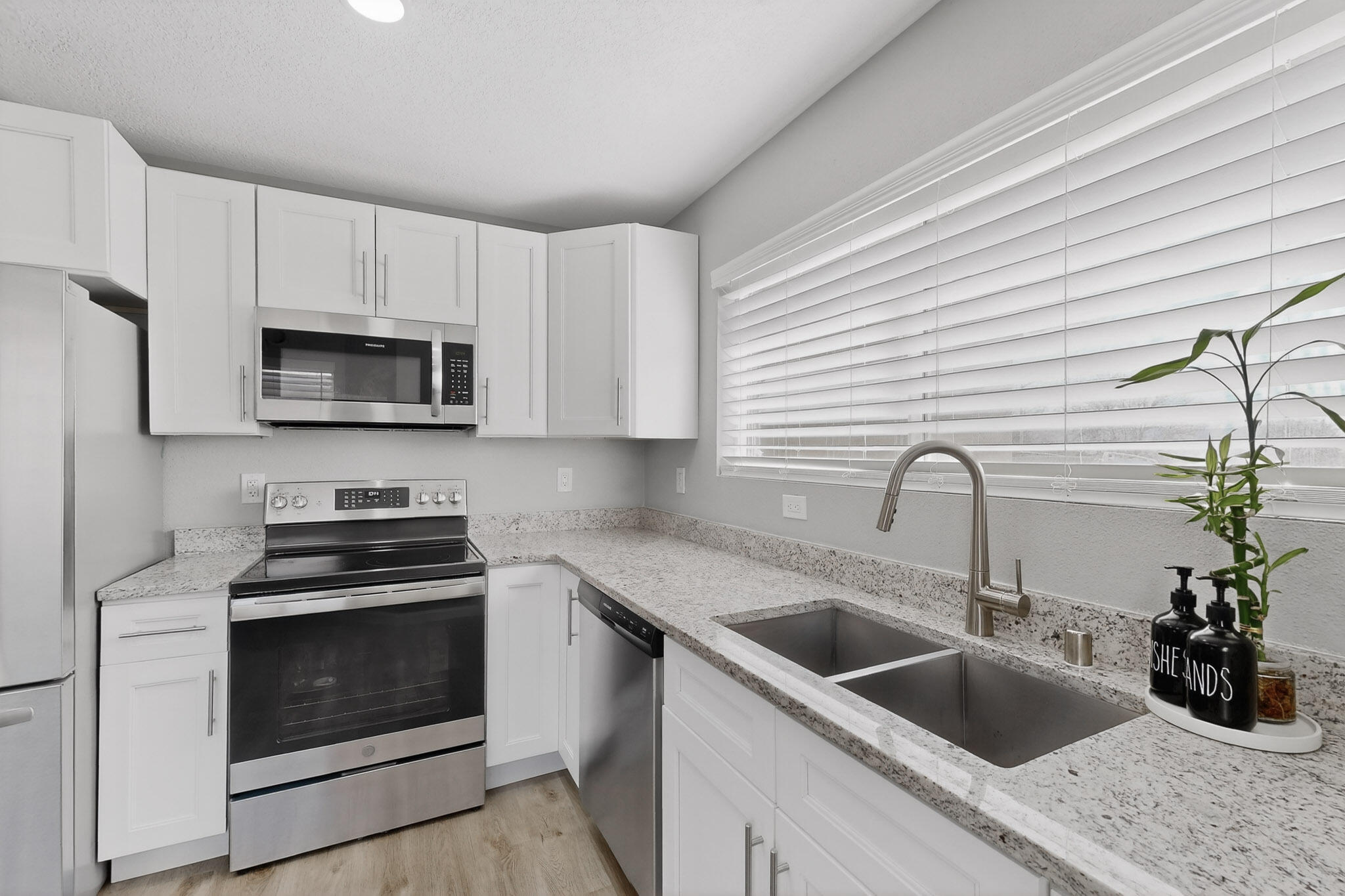 533 Cimarron Meadows Drive NE