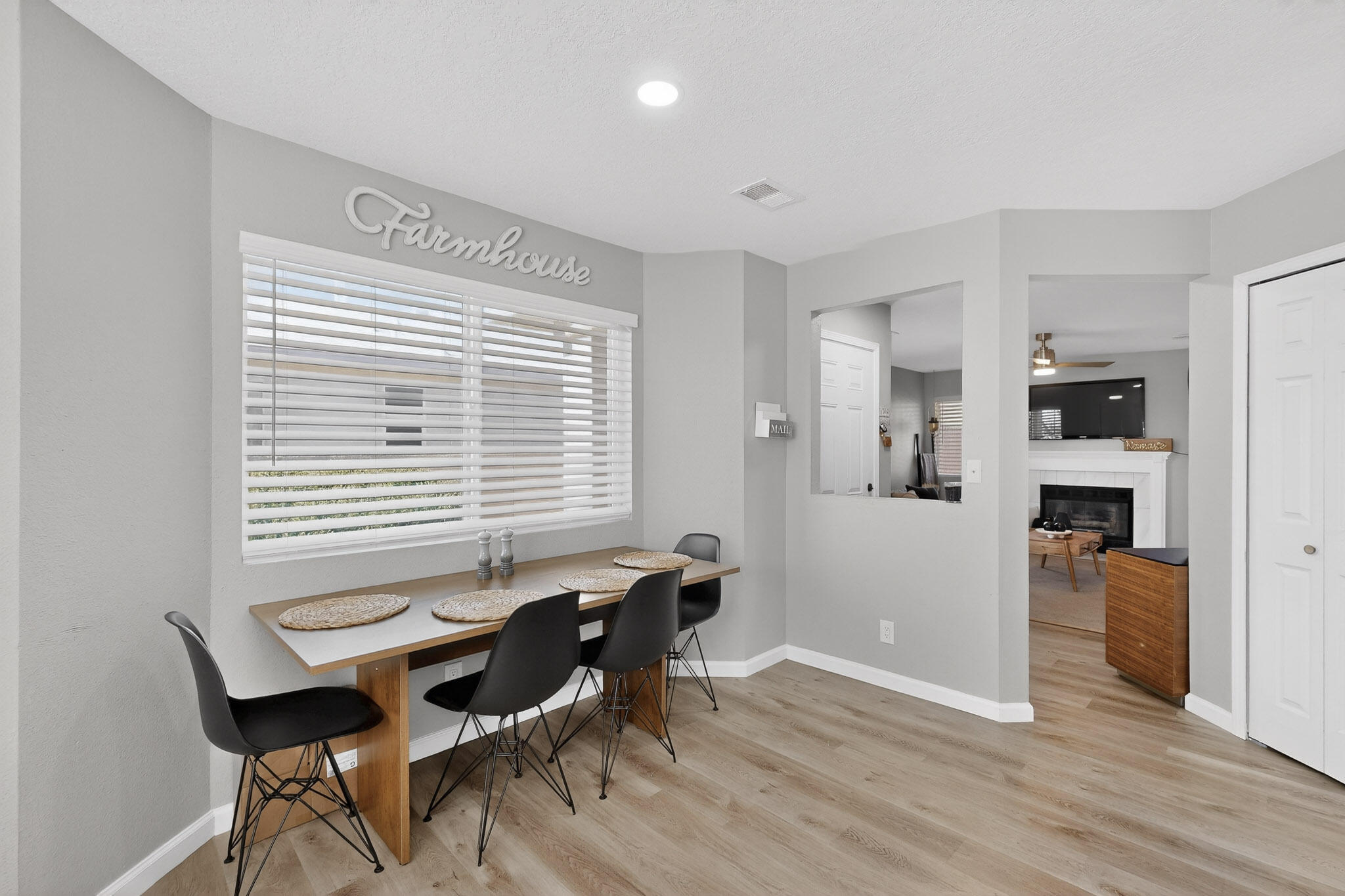 533 Cimarron Meadows Drive NE