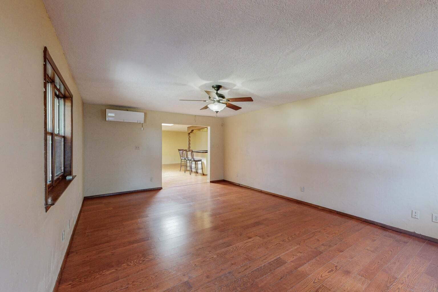 501 Calle Del La Angel