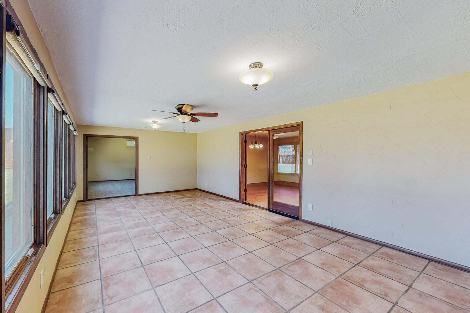 501 Calle Del La Angel