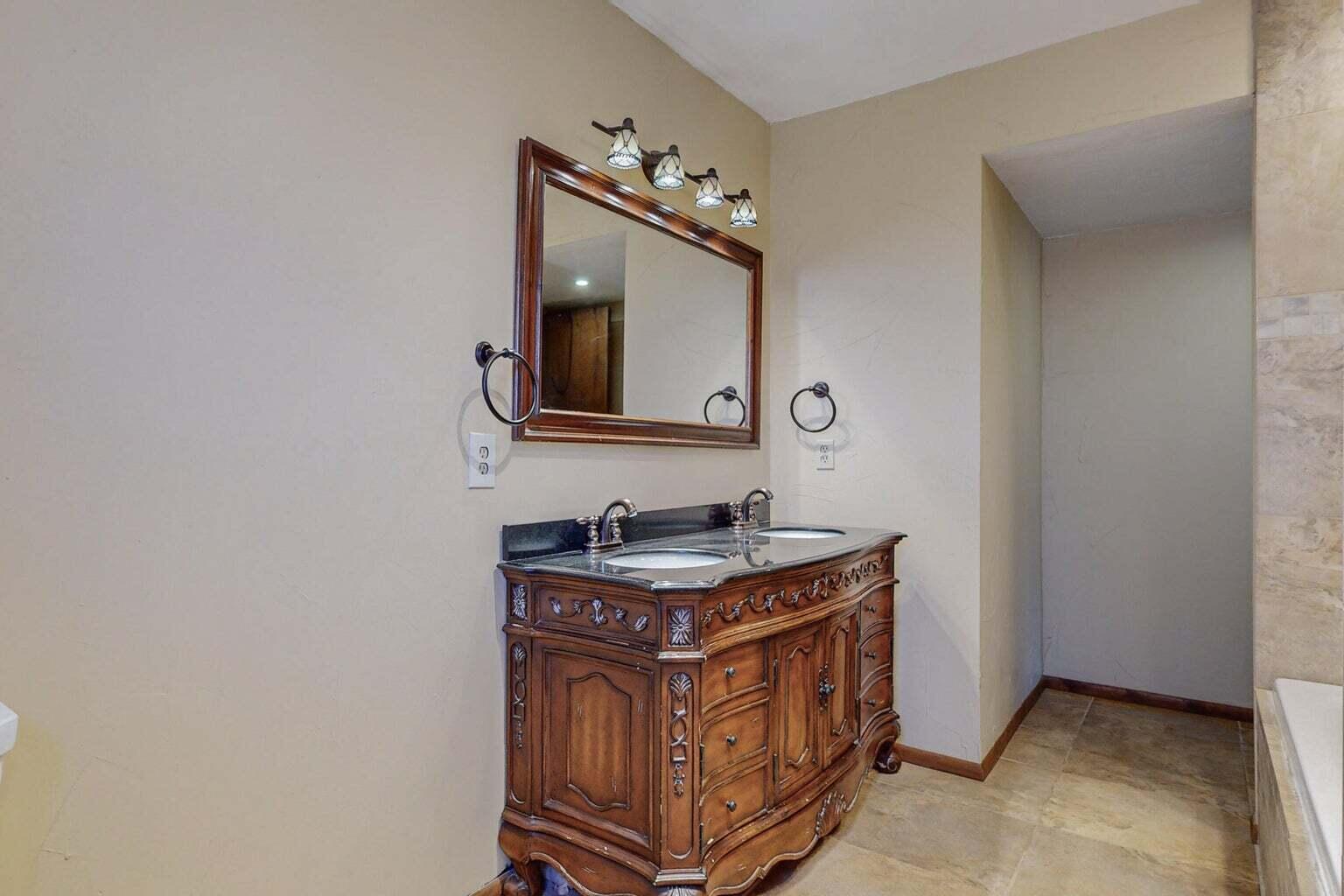 501 Calle Del La Angel