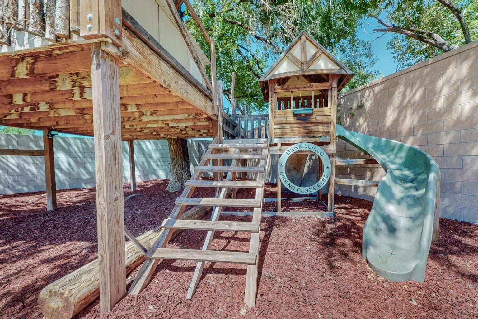 501 Calle Del La Angel