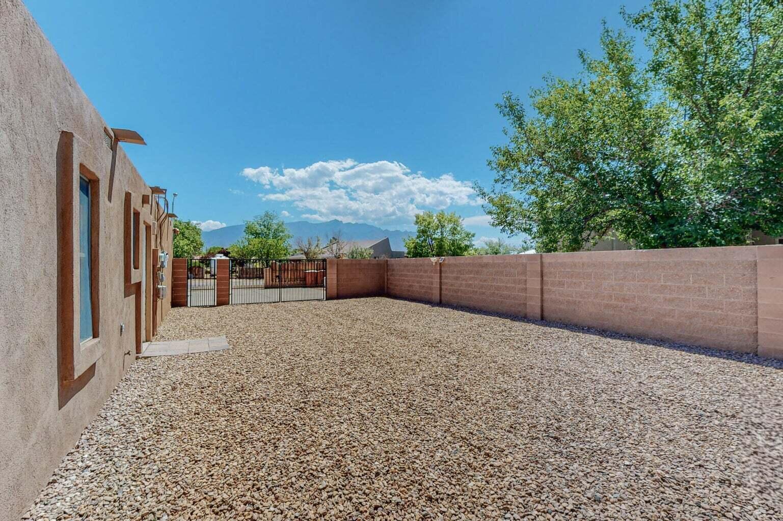 501 Calle Del La Angel