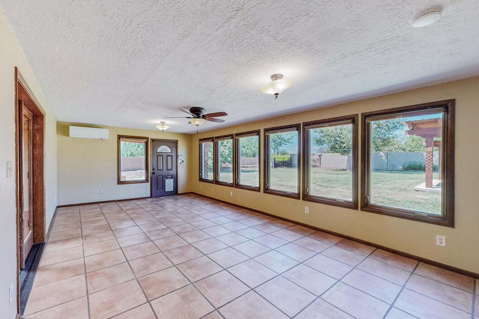 501 Calle Del La Angel