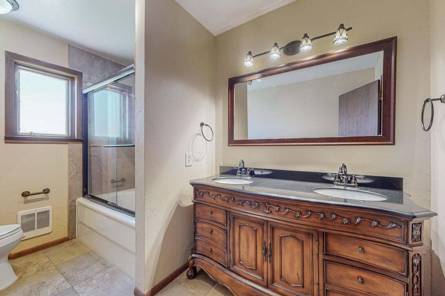 501 Calle Del La Angel