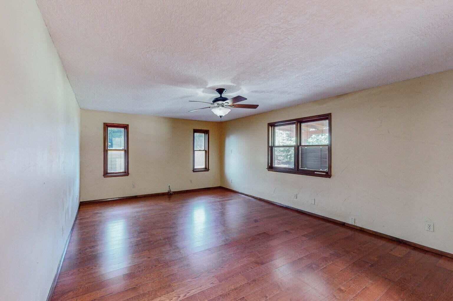 501 Calle Del La Angel