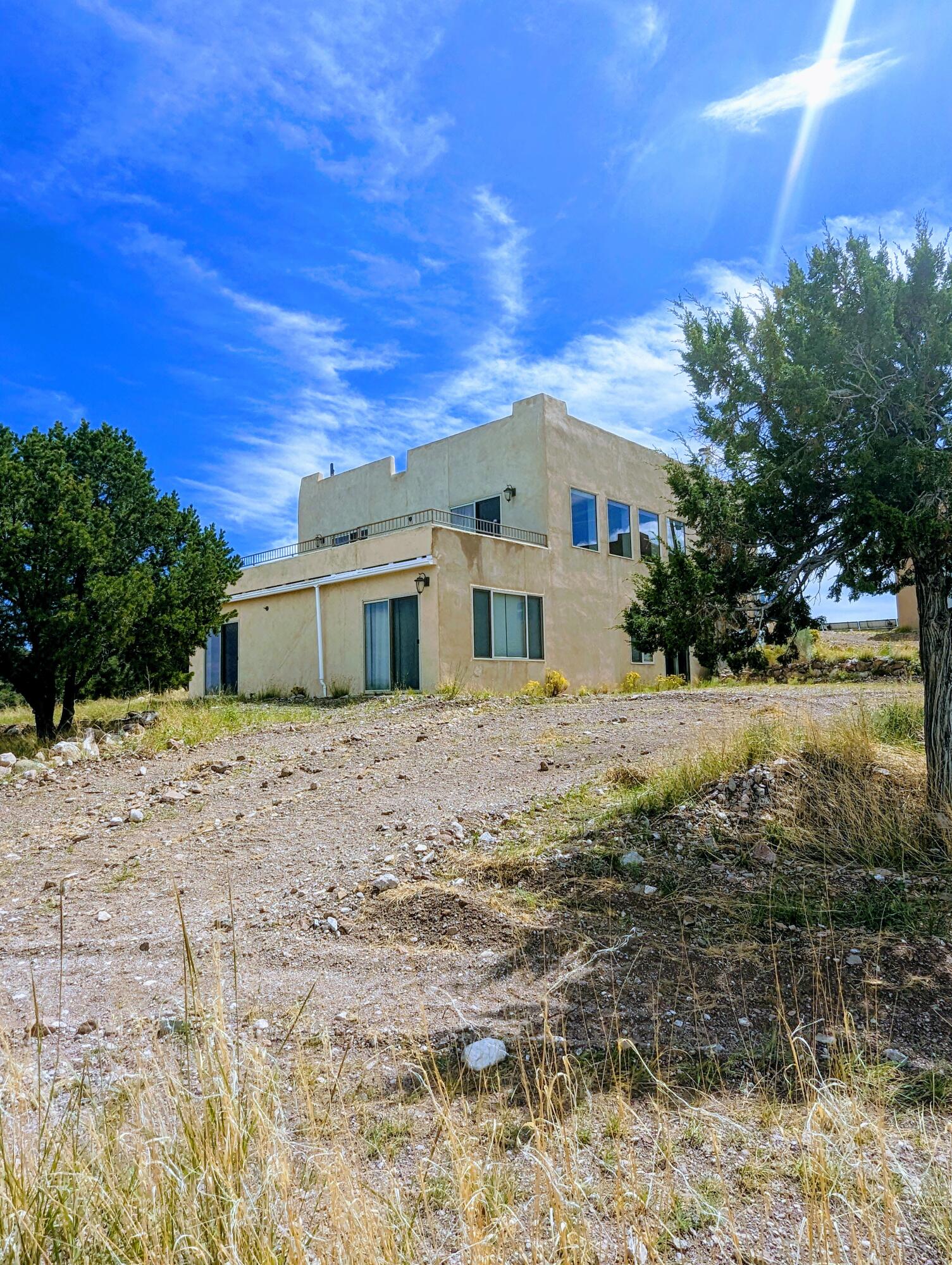 8 Overlook Way