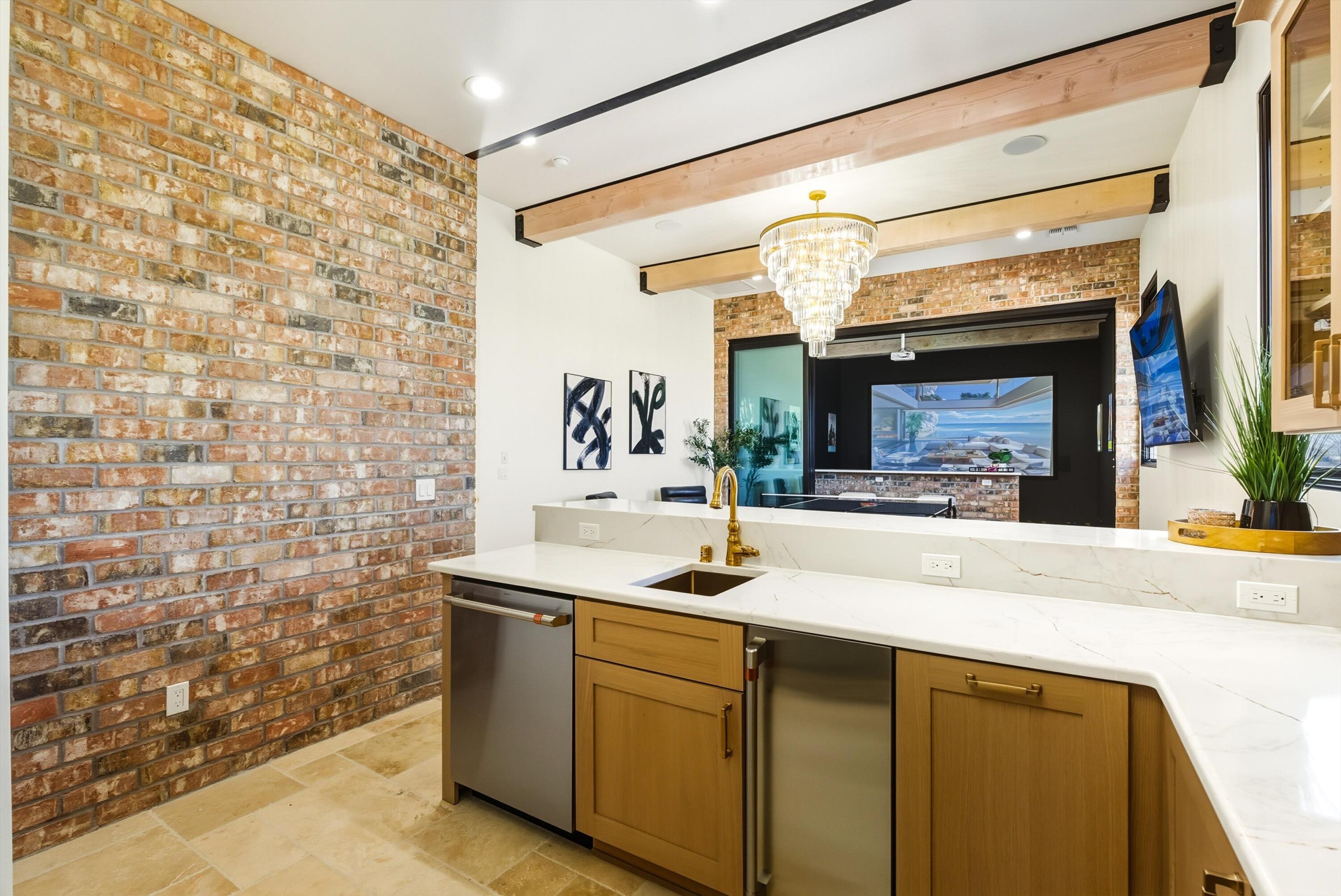 10300 Signal Avenue NE