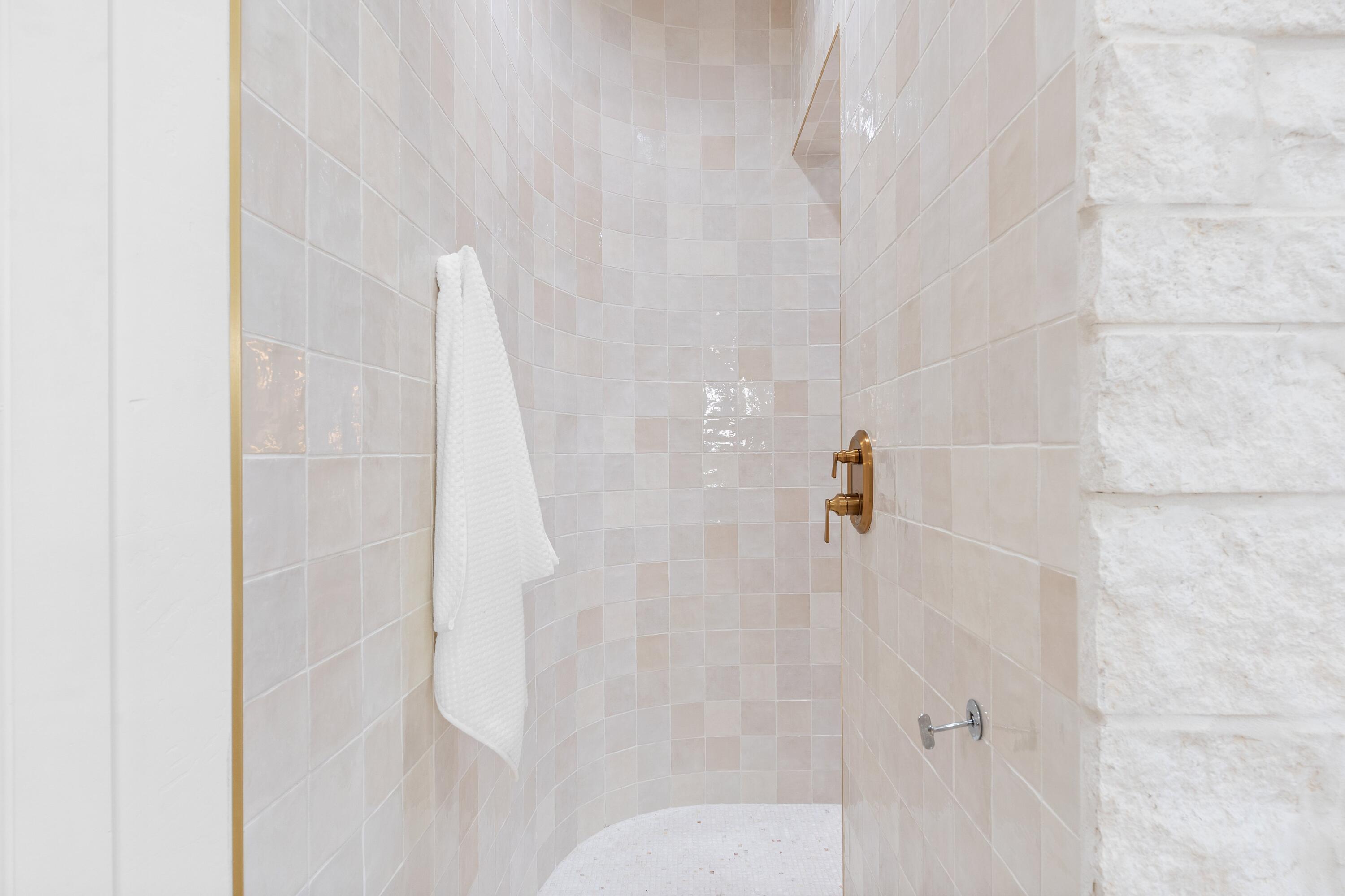 10300 Signal Avenue NE