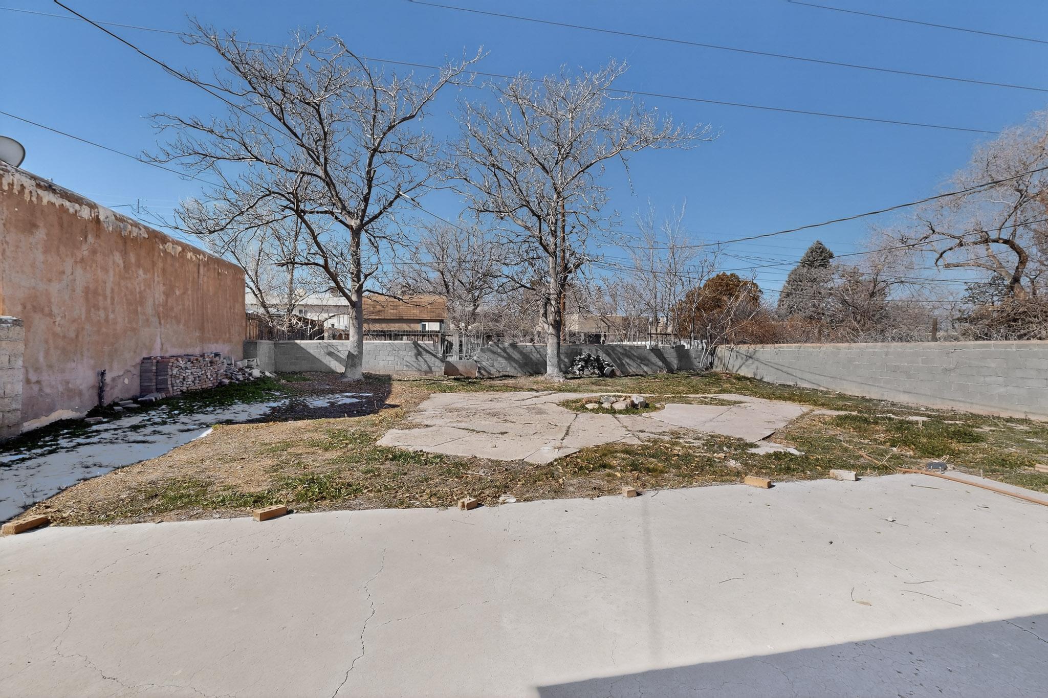 1133 Girard Boulevard NE