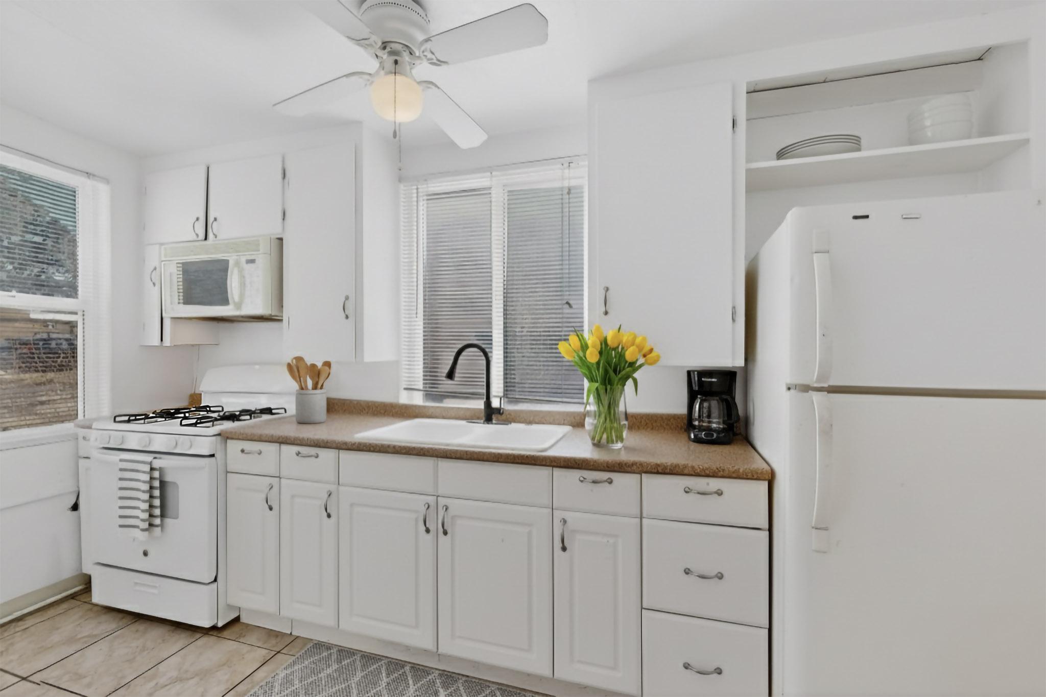 1133 Girard Boulevard NE