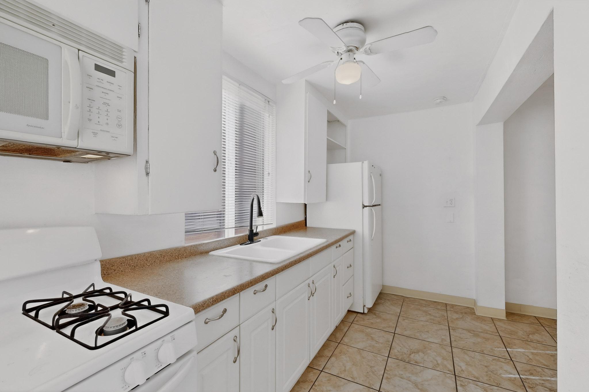 1133 Girard Boulevard NE