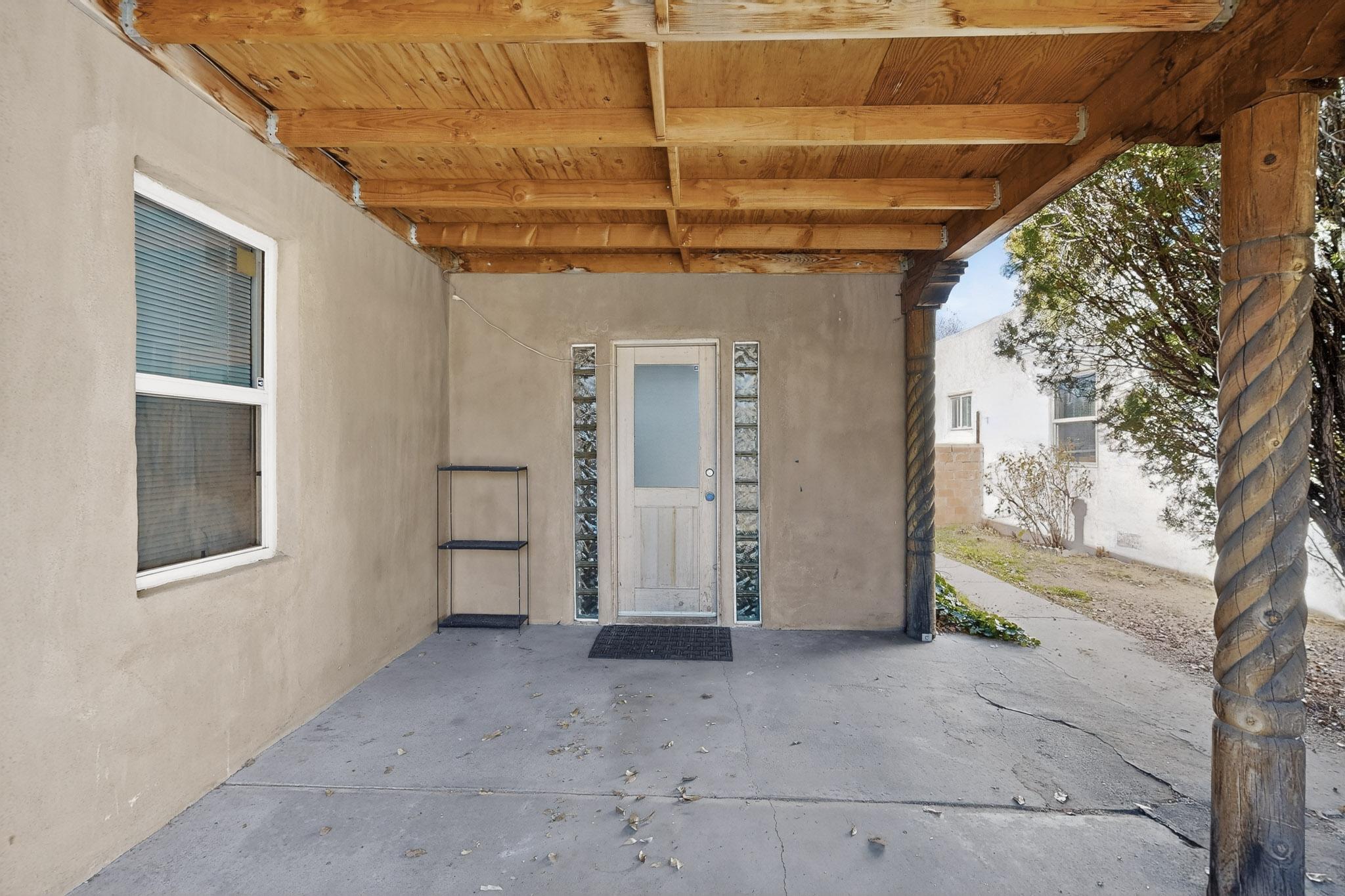 1133 Girard Boulevard NE