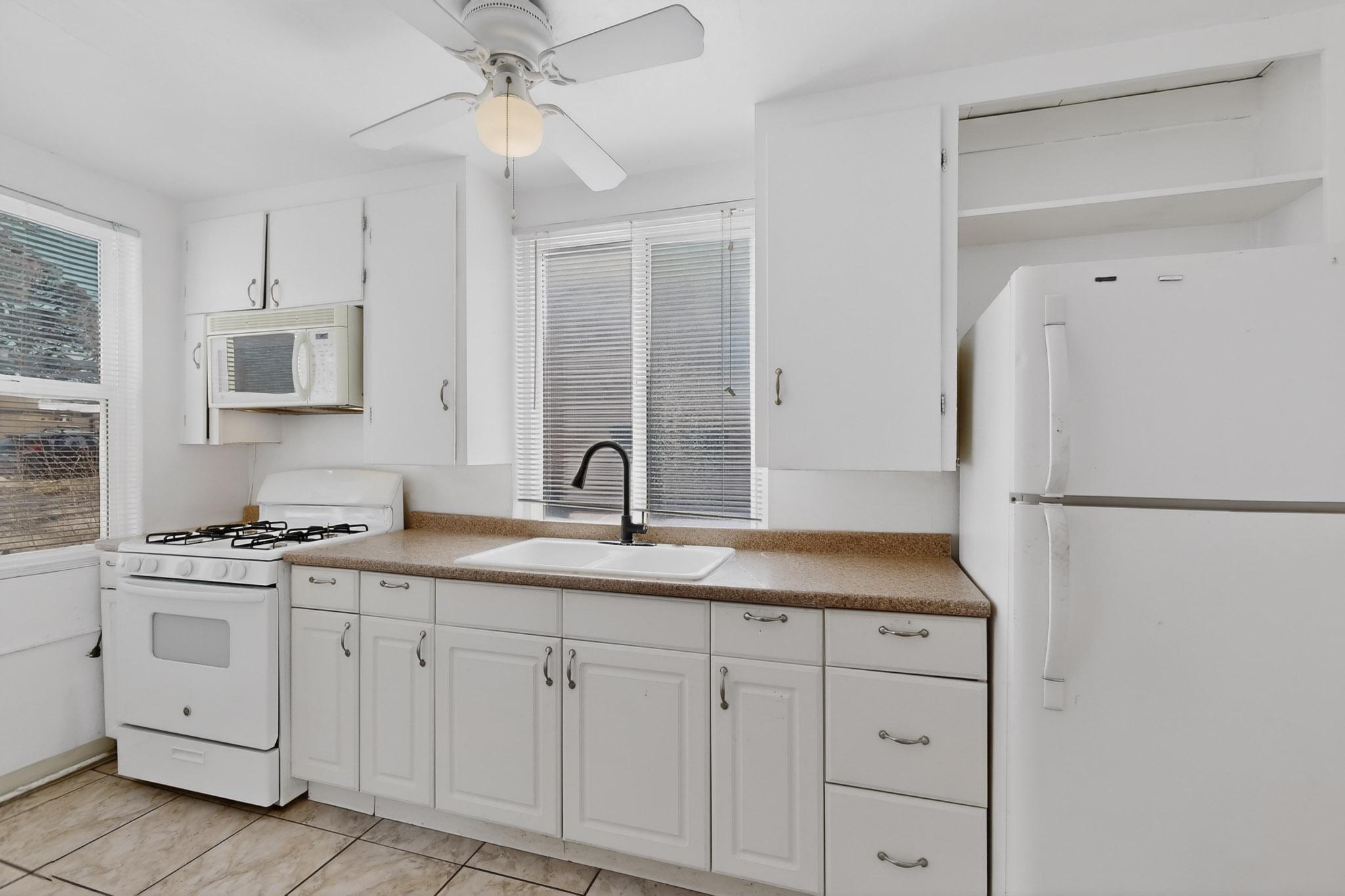 1133 Girard Boulevard NE