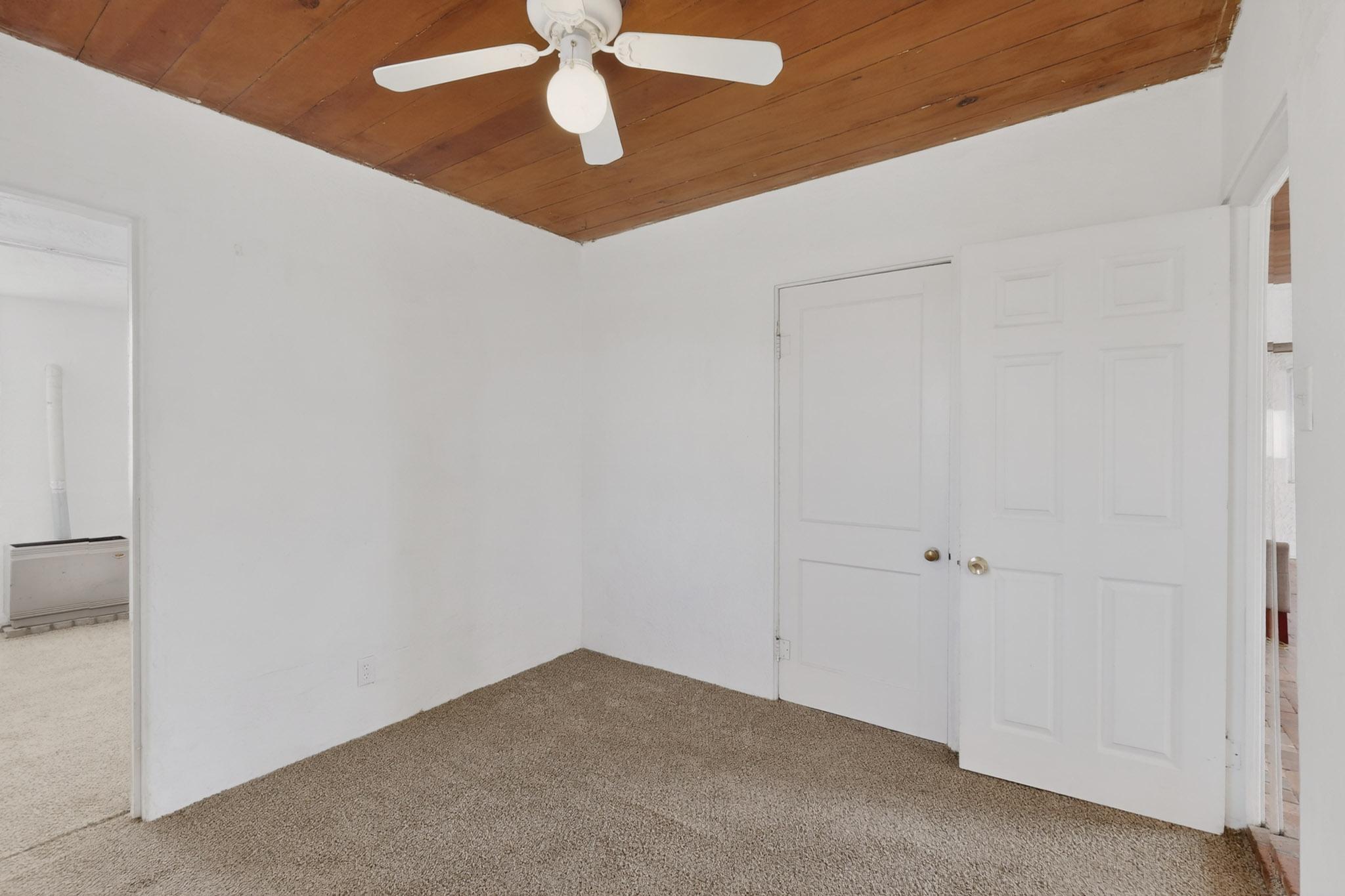 1133 Girard Boulevard NE