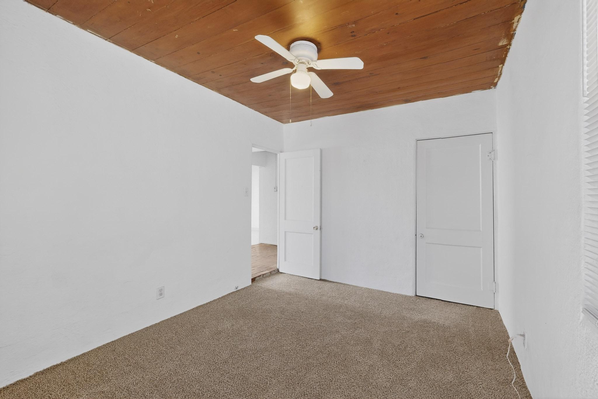 1133 Girard Boulevard NE