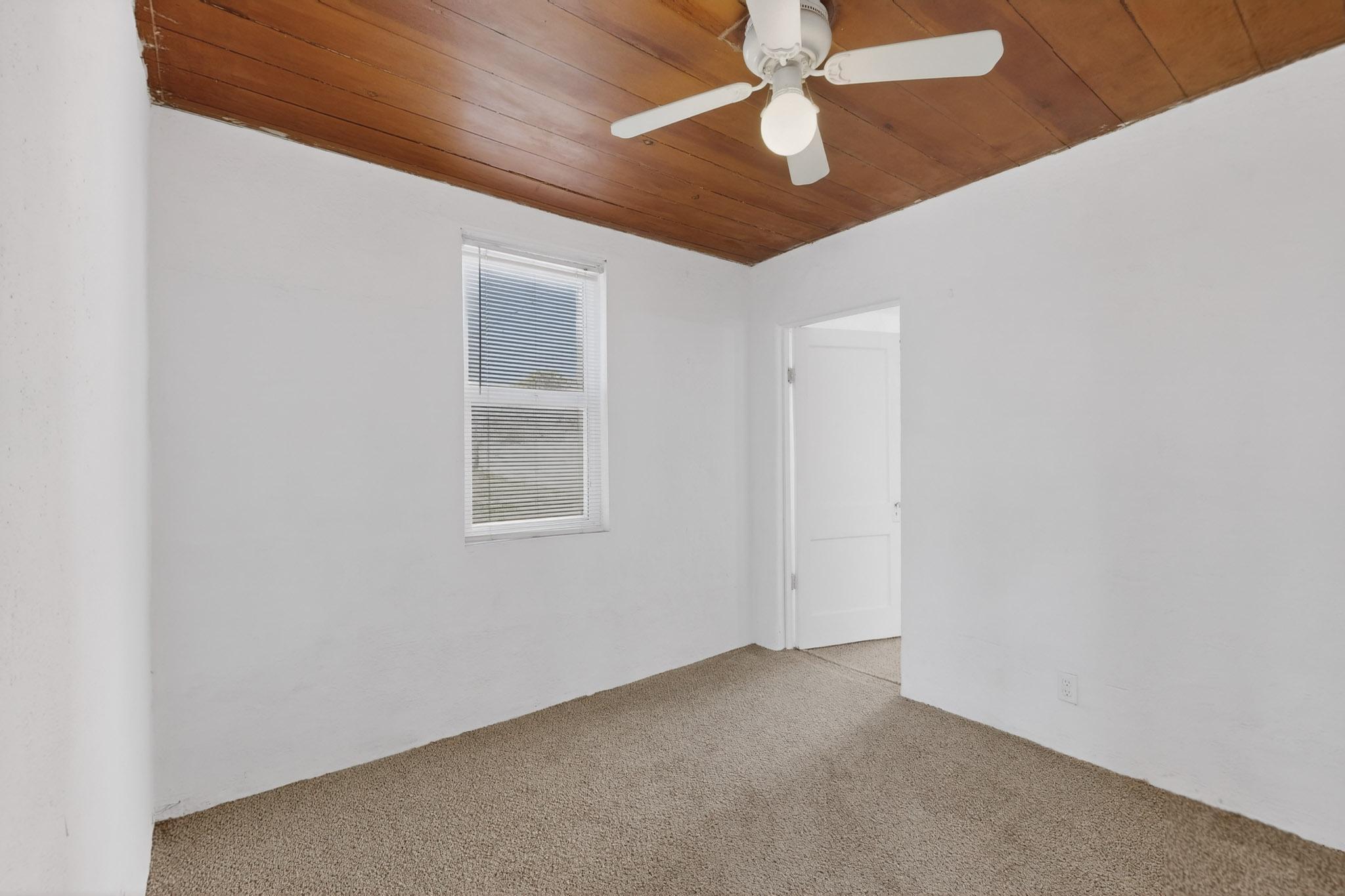 1133 Girard Boulevard NE