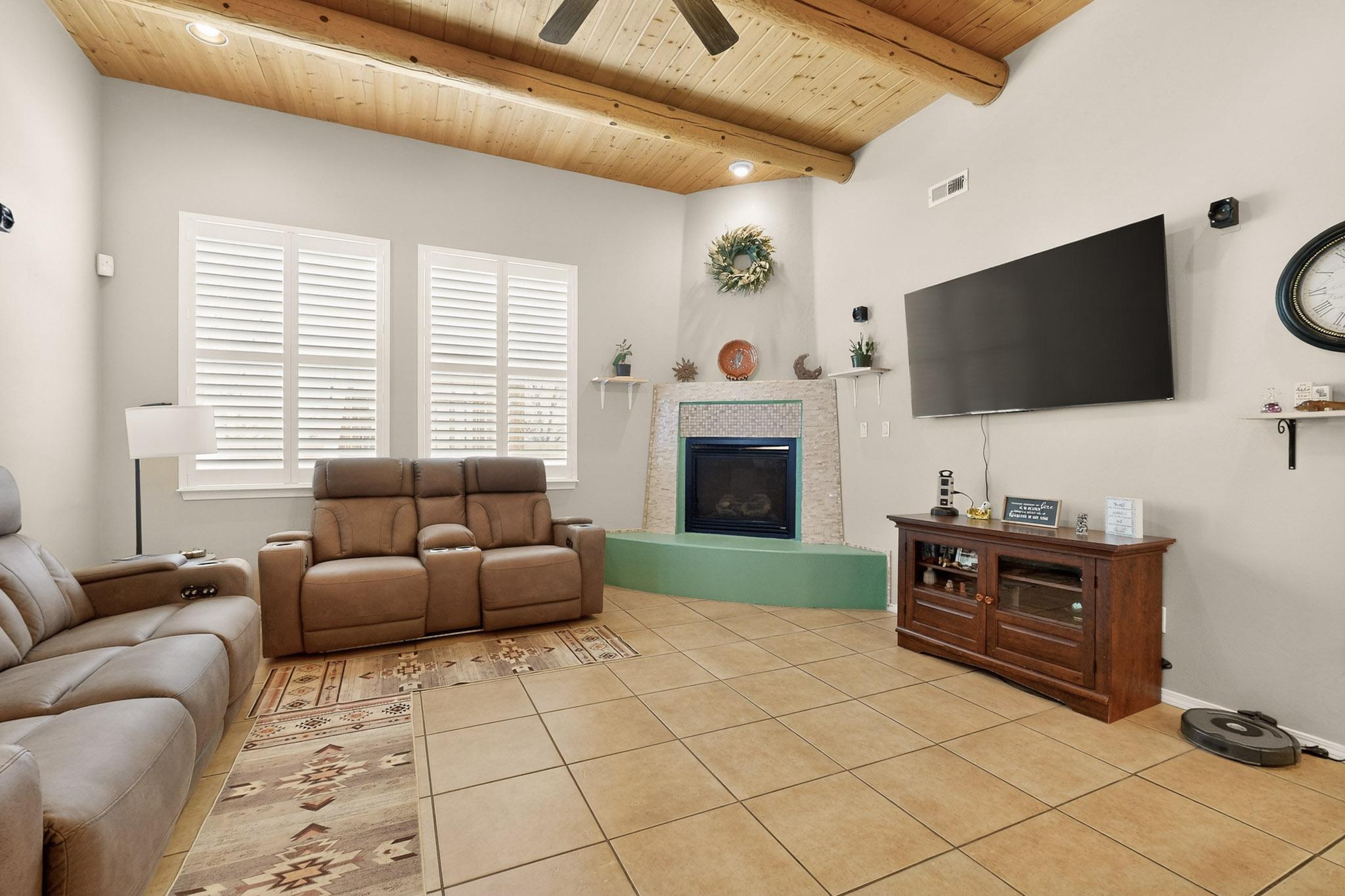 1508 Luz De Sol Drive SE