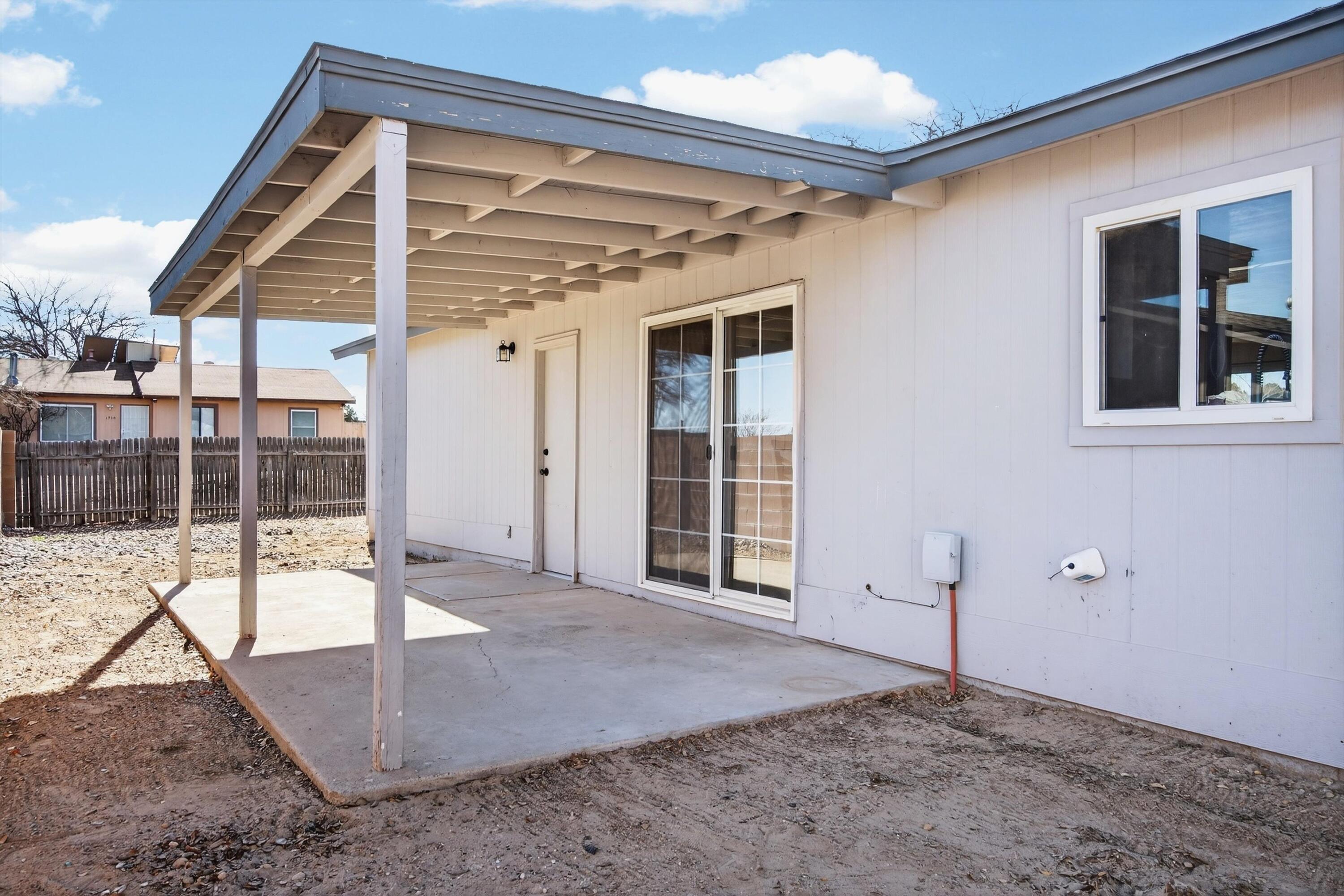 670 Polaris Boulevard SE