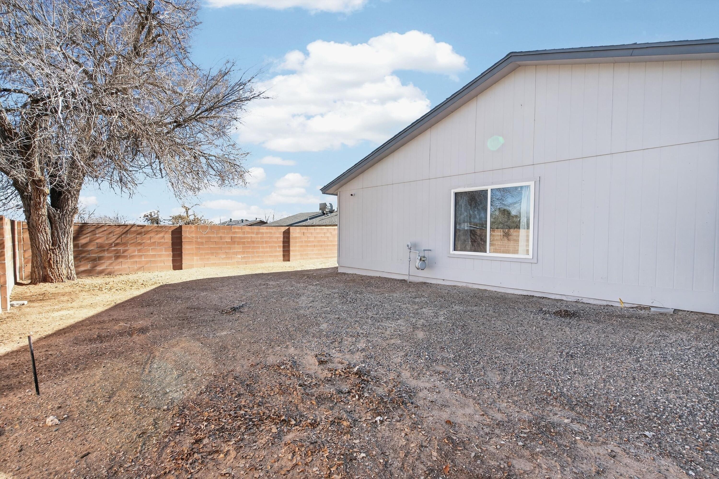 670 Polaris Boulevard SE
