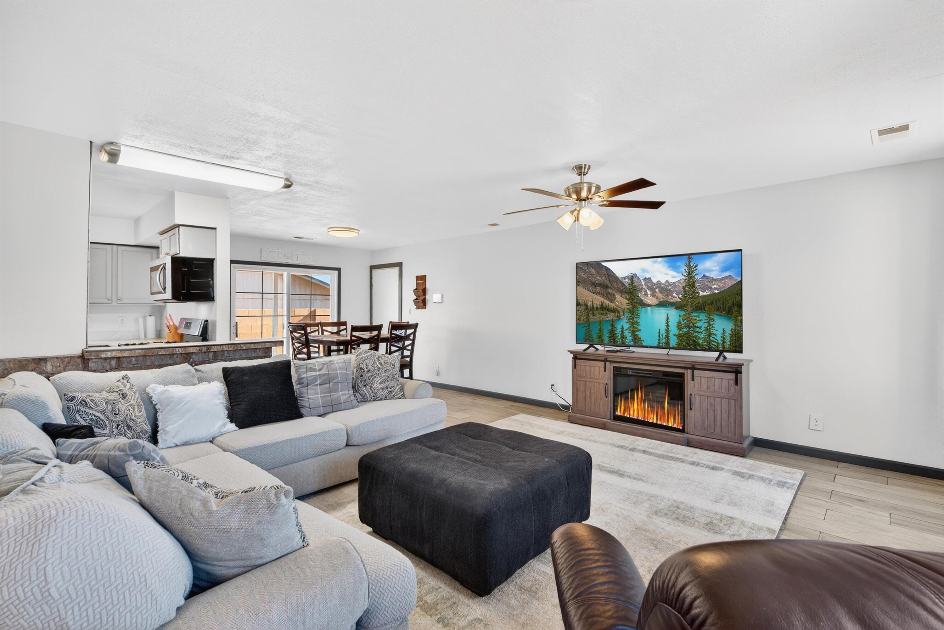 670 Polaris Boulevard SE